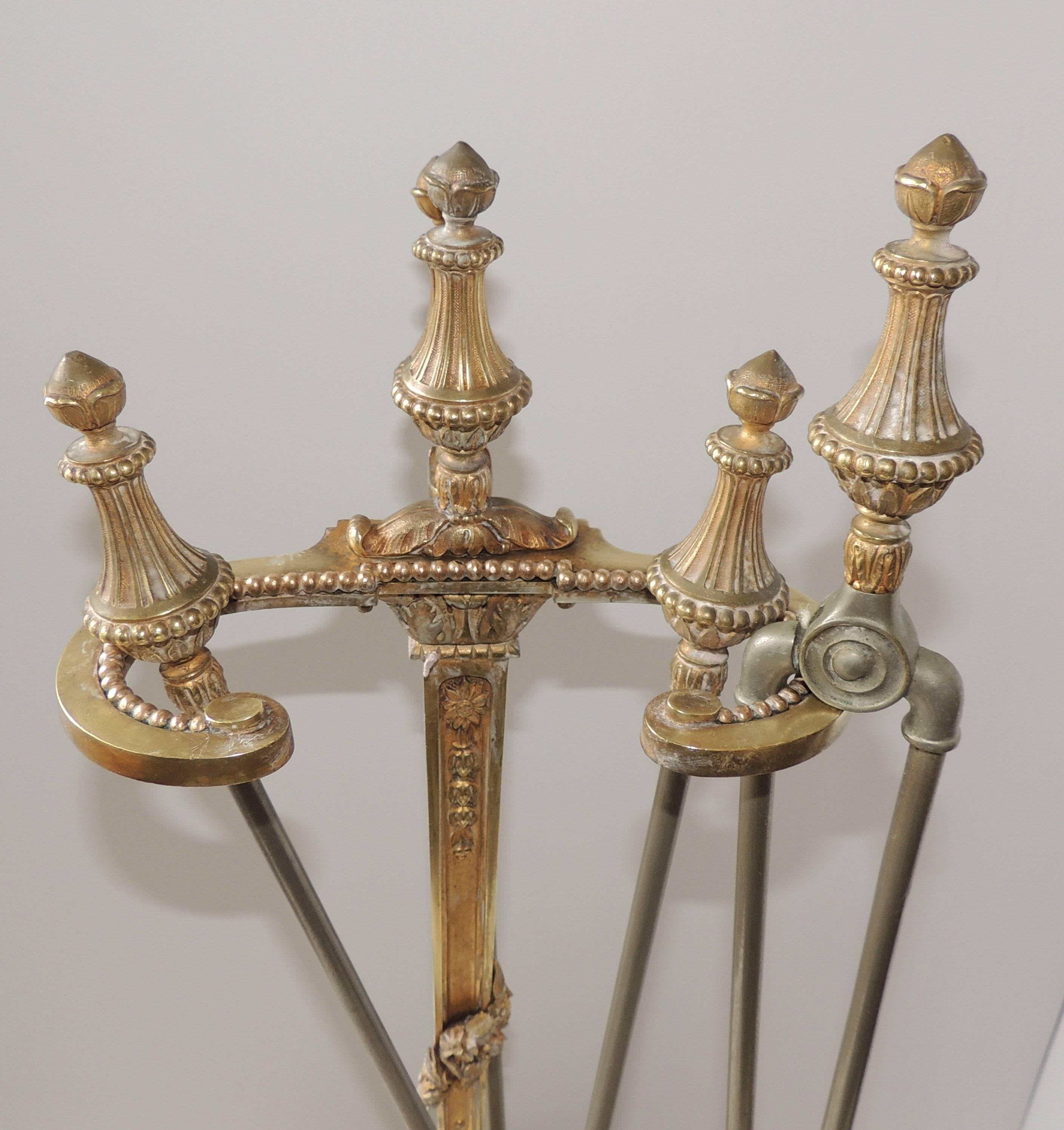 Wonderful French Gilt Bronze Fireplace Caldwell Five-Piece Fire Place Tool Set In Good Condition In Roslyn, NY
