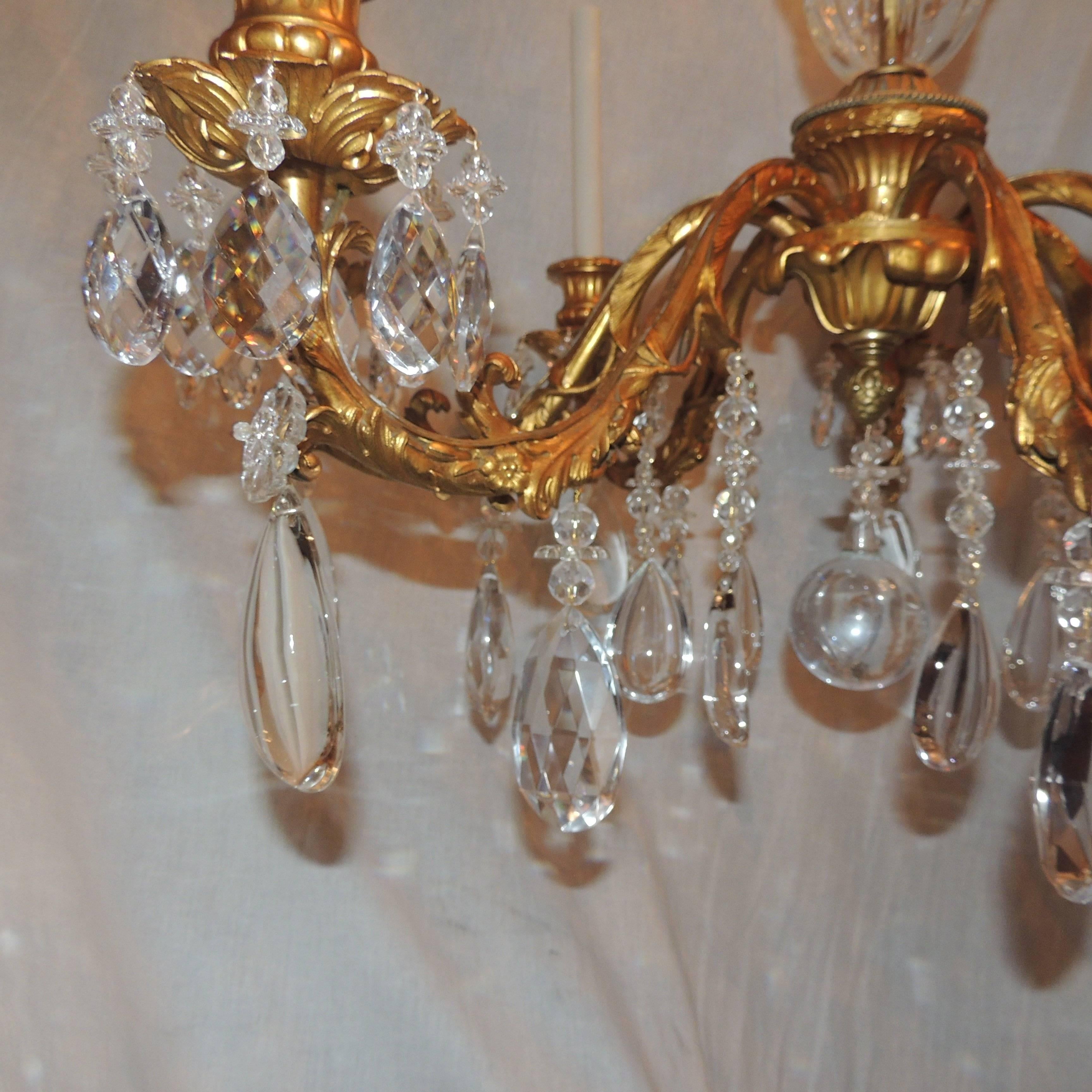 Wunderschöne französische vergoldete Dor-Bronze-Leuchte mit sieben Lichtern aus Kristall im Angebot 2