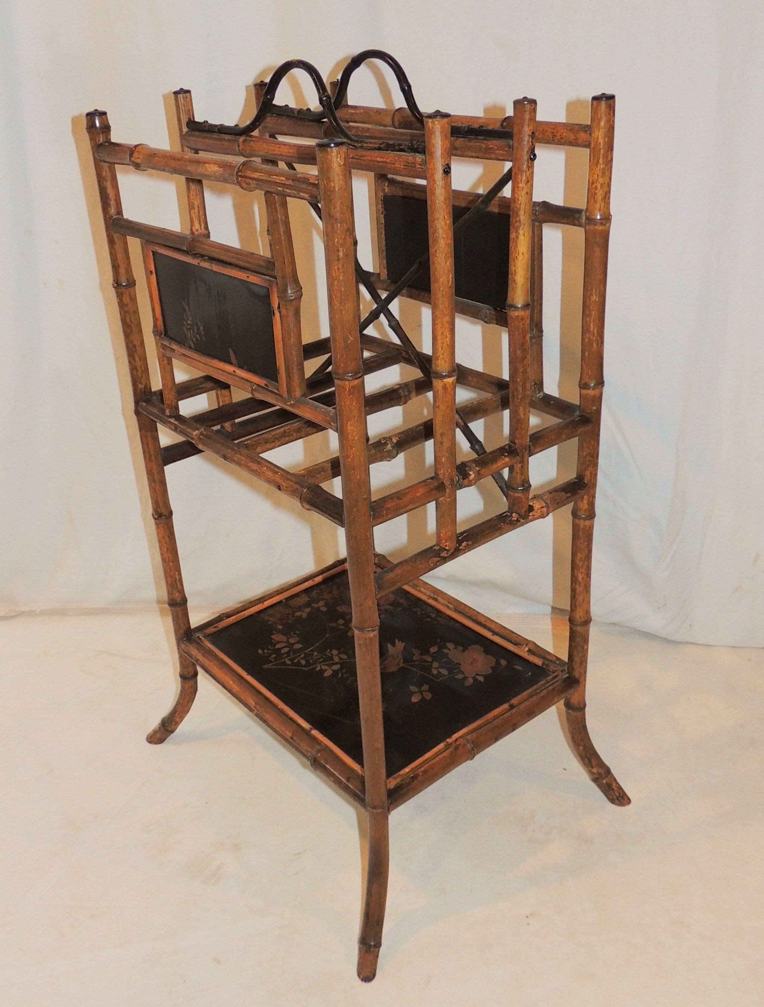 Wonderful 19th Century English Bamboo Chinoiserie Magazine Rack Stand Canterbury In Good Condition For Sale In Roslyn, NY