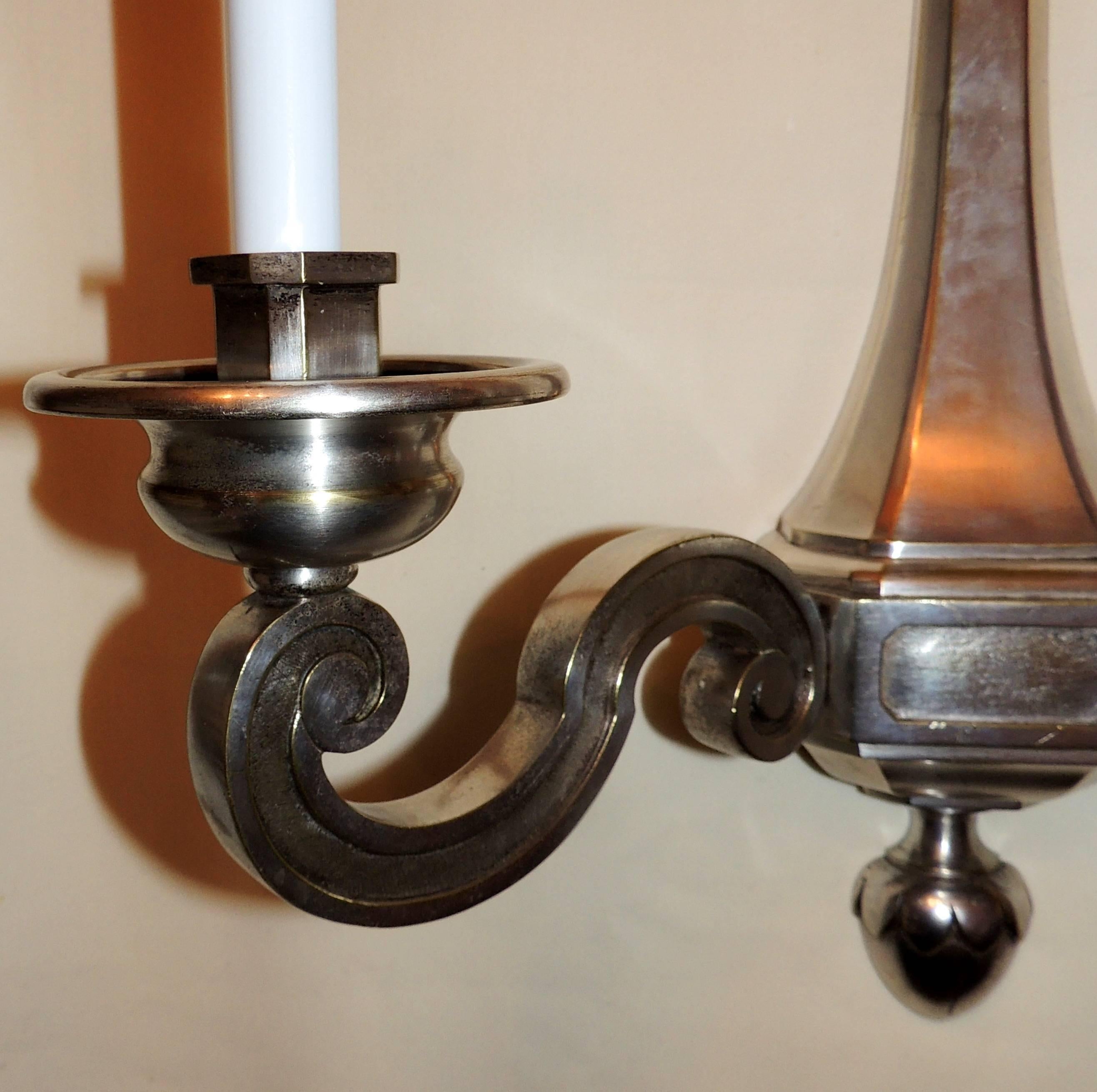 handsome Pair Silvered Bronze Caldwell Regency Neoclassical Large Wall Sconces In Good Condition In Roslyn, NY