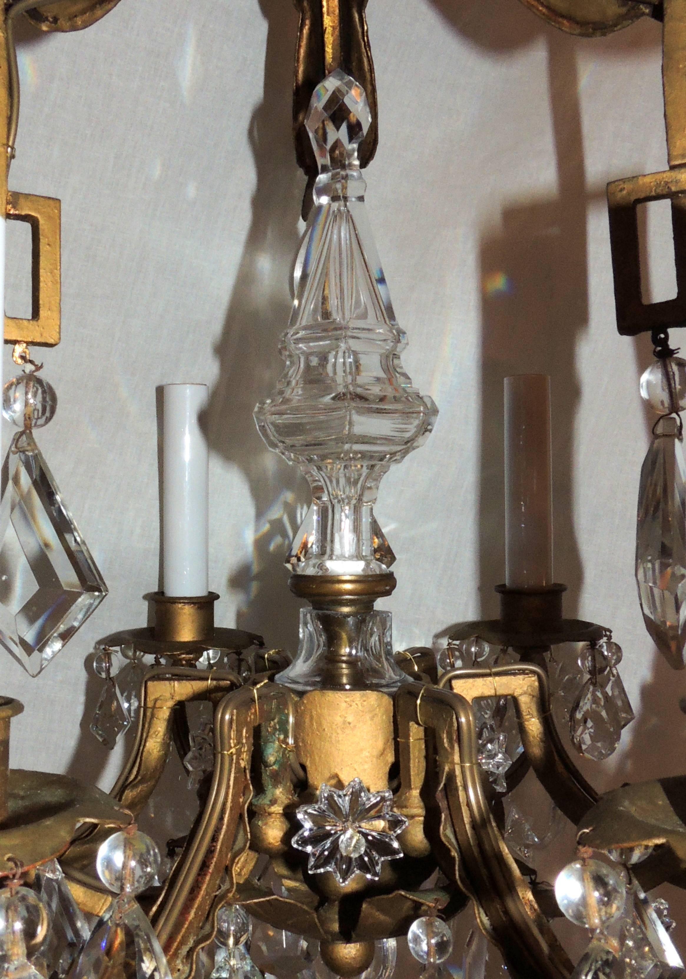 Bagues-Kronleuchter mit sechs Leuchten aus vergoldetem Bergkristall, französische Pagode (Mitte des 20. Jahrhunderts) im Angebot
