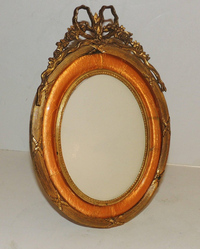 Wonderful Vintage French Bow Top Doré Bronze Oval Peach Enamel Picture Frame  For Sale at 1stDibs | peach picture frame, oval antique picture frames,  picture of bronze