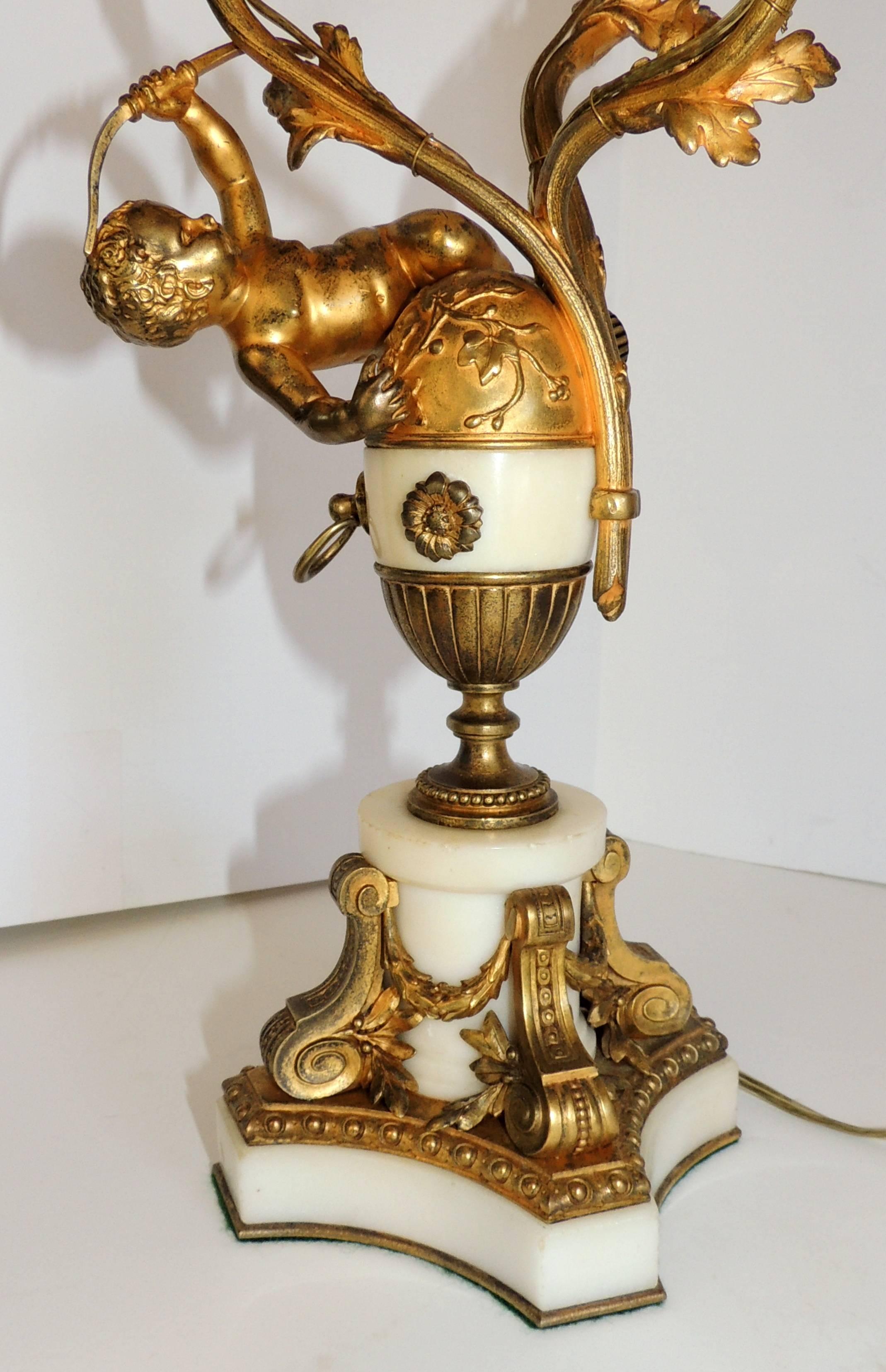 Belle Époque Beautiful French Dore Bronze Marble Cherub Ormolu-Mounted Candelabra Lamps, Pair For Sale