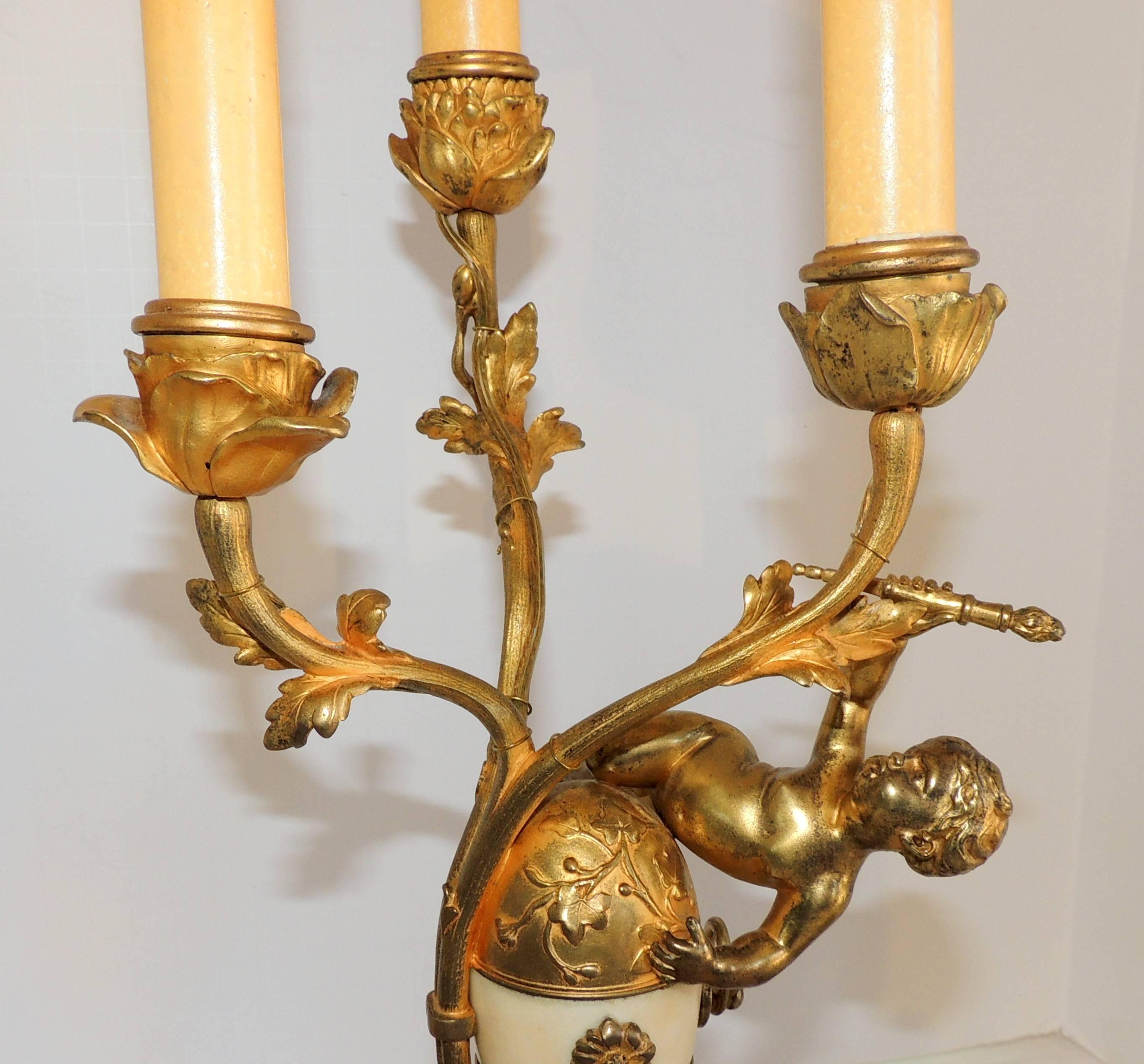 Beautiful French Dore Bronze Marble Cherub Ormolu-Mounted Candelabra Lamps, Pair For Sale 1