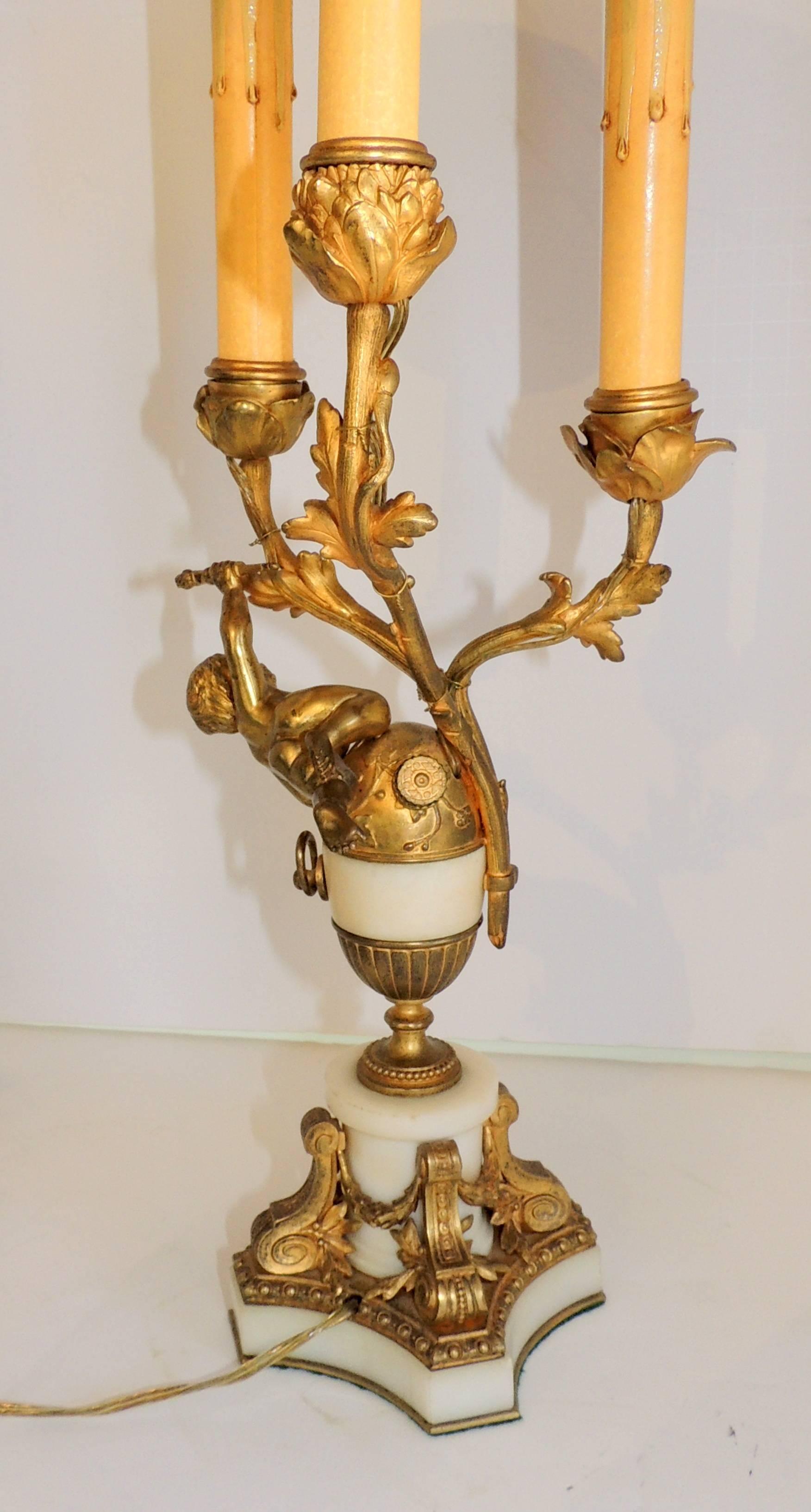 Beautiful French Dore Bronze Marble Cherub Ormolu-Mounted Candelabra Lamps, Pair For Sale 2
