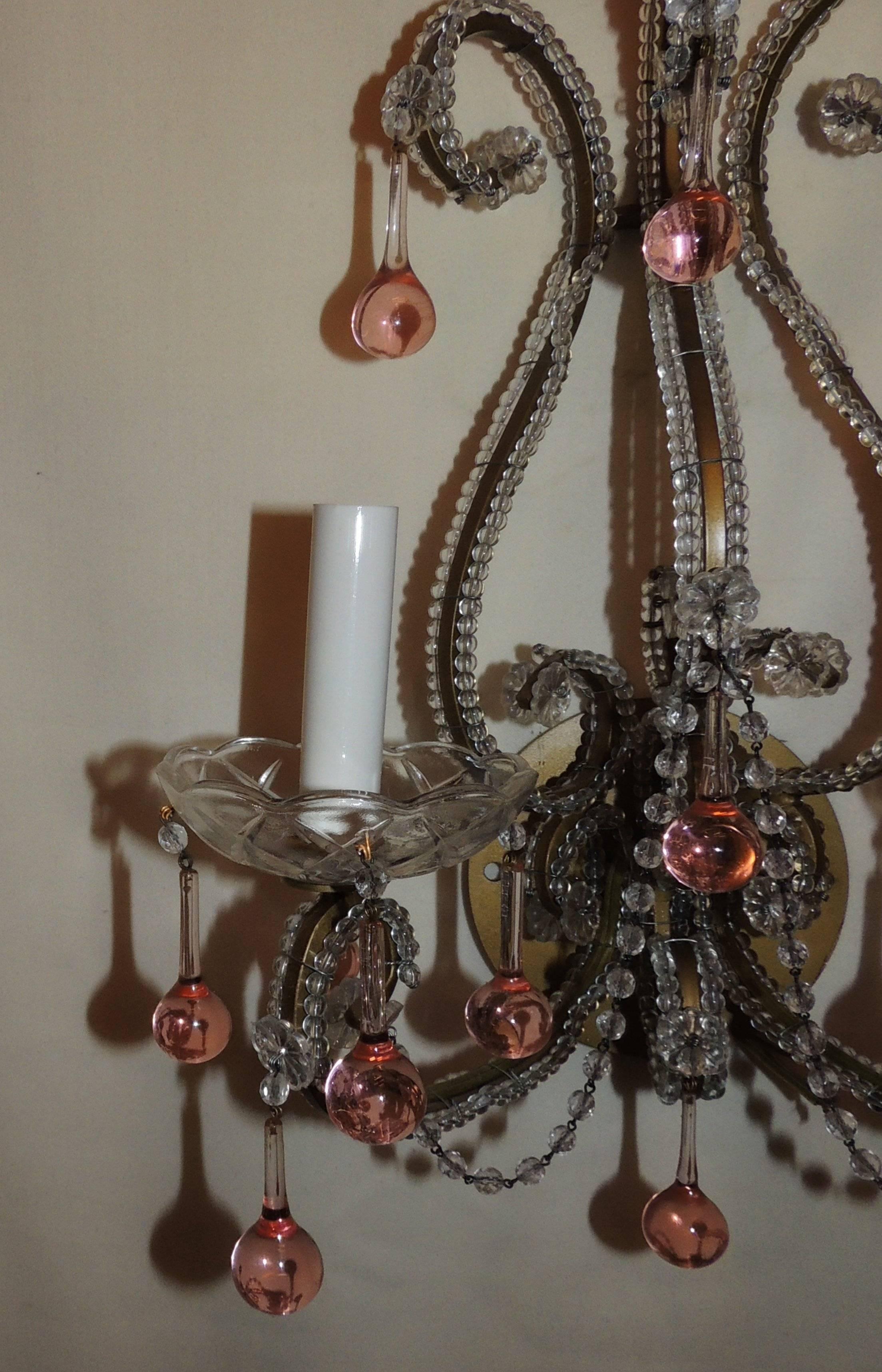 Doré Paire d'appliques vintage Jansen italiennes en cristal de Bagues en forme de goutte en perles de couleur pêche en vente