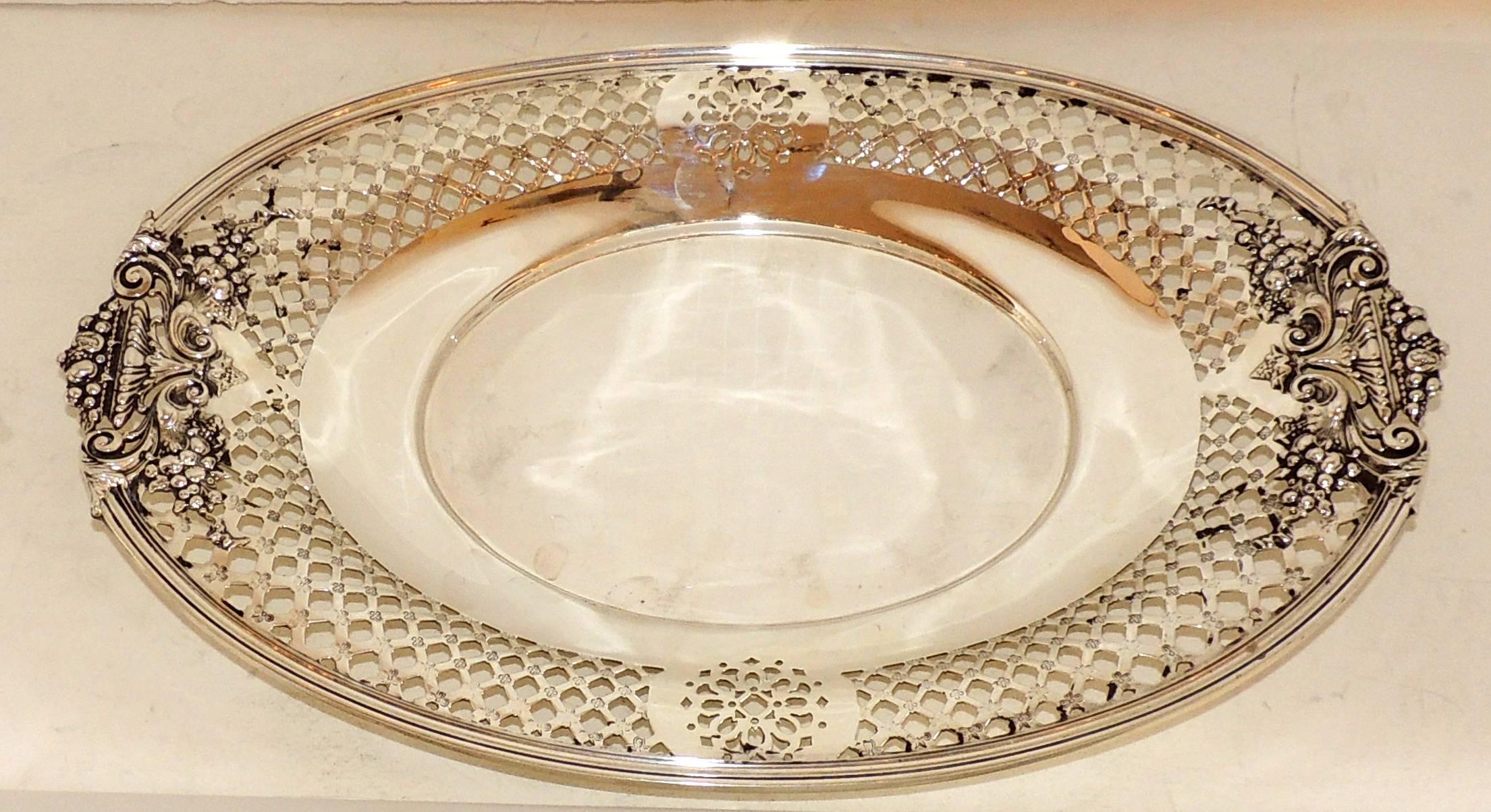Caldwell Sterling Silver Two-Piece Centerpiece Pierced Handle Bowl & under Tray In Good Condition In Roslyn, NY
