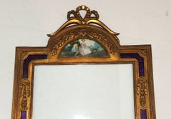 Maravilloso marco de fotos en miniatura de bronce dorado con esmalte púrpura ormolu francés