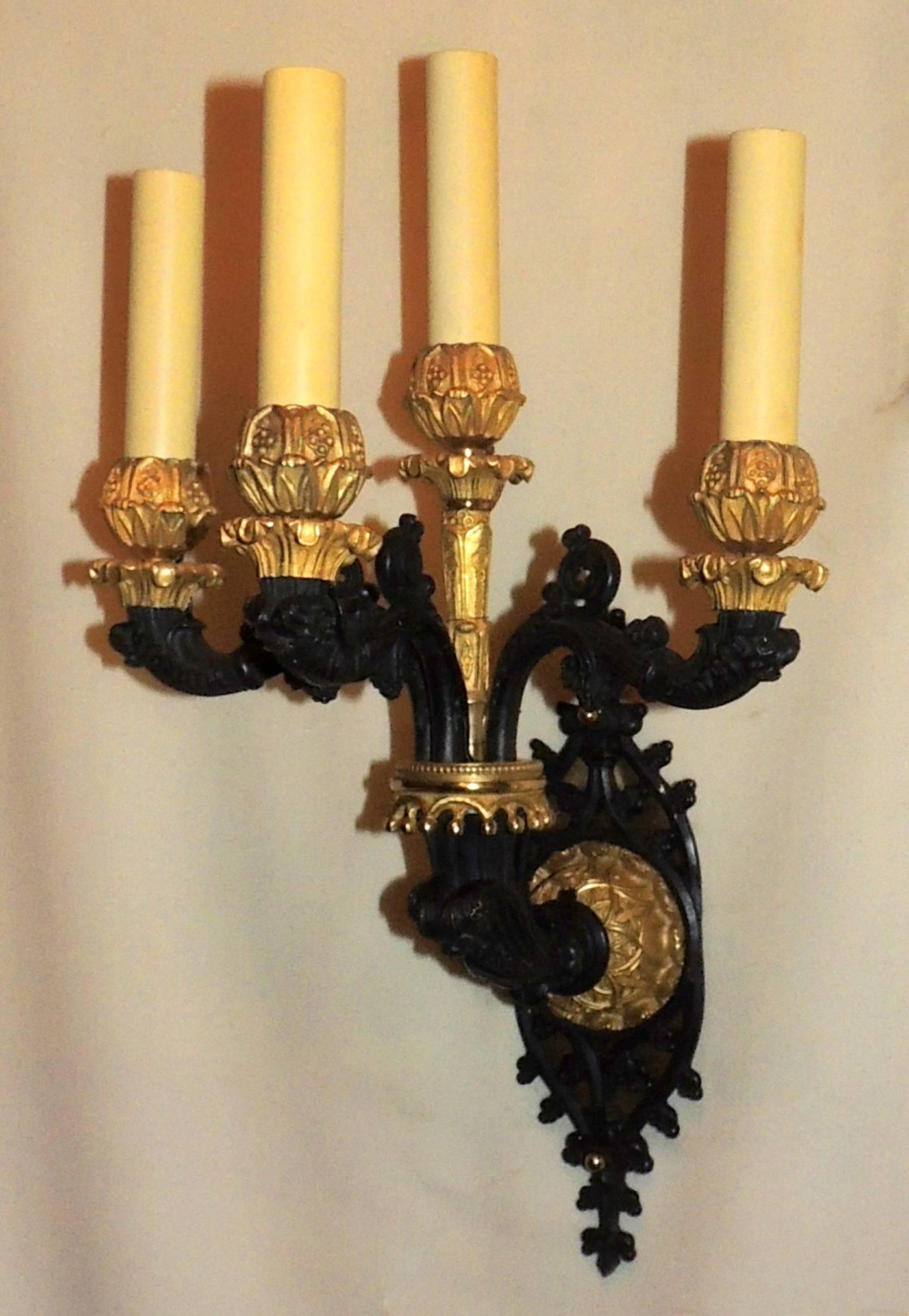 Pair of French Empire Neoclassical Regency Gilt Bronze Patinated Sconces For Sale 2