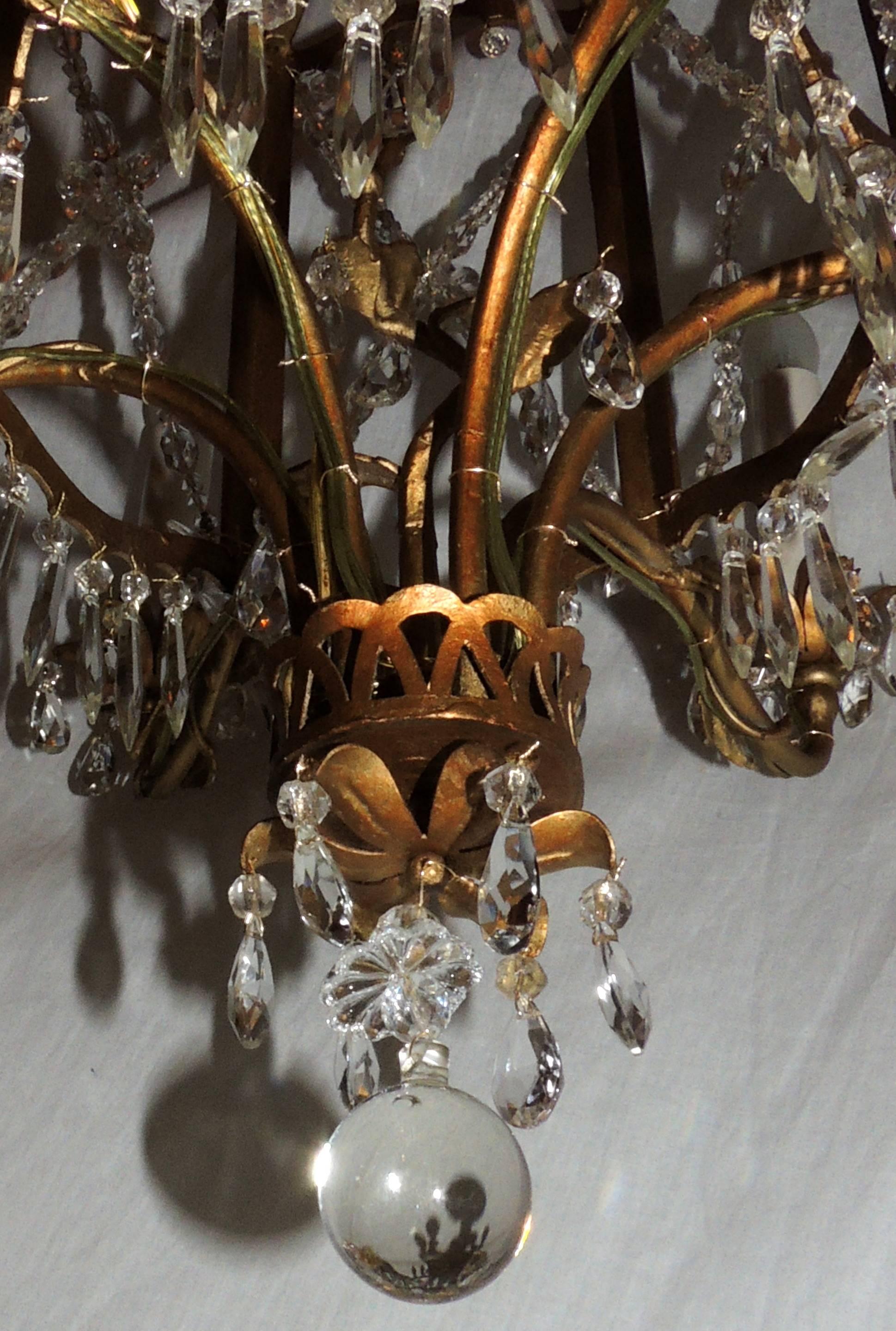 French Beaded Gold Gilt Baguès Pagoda Form Six-Light Crystal Chandelier 1