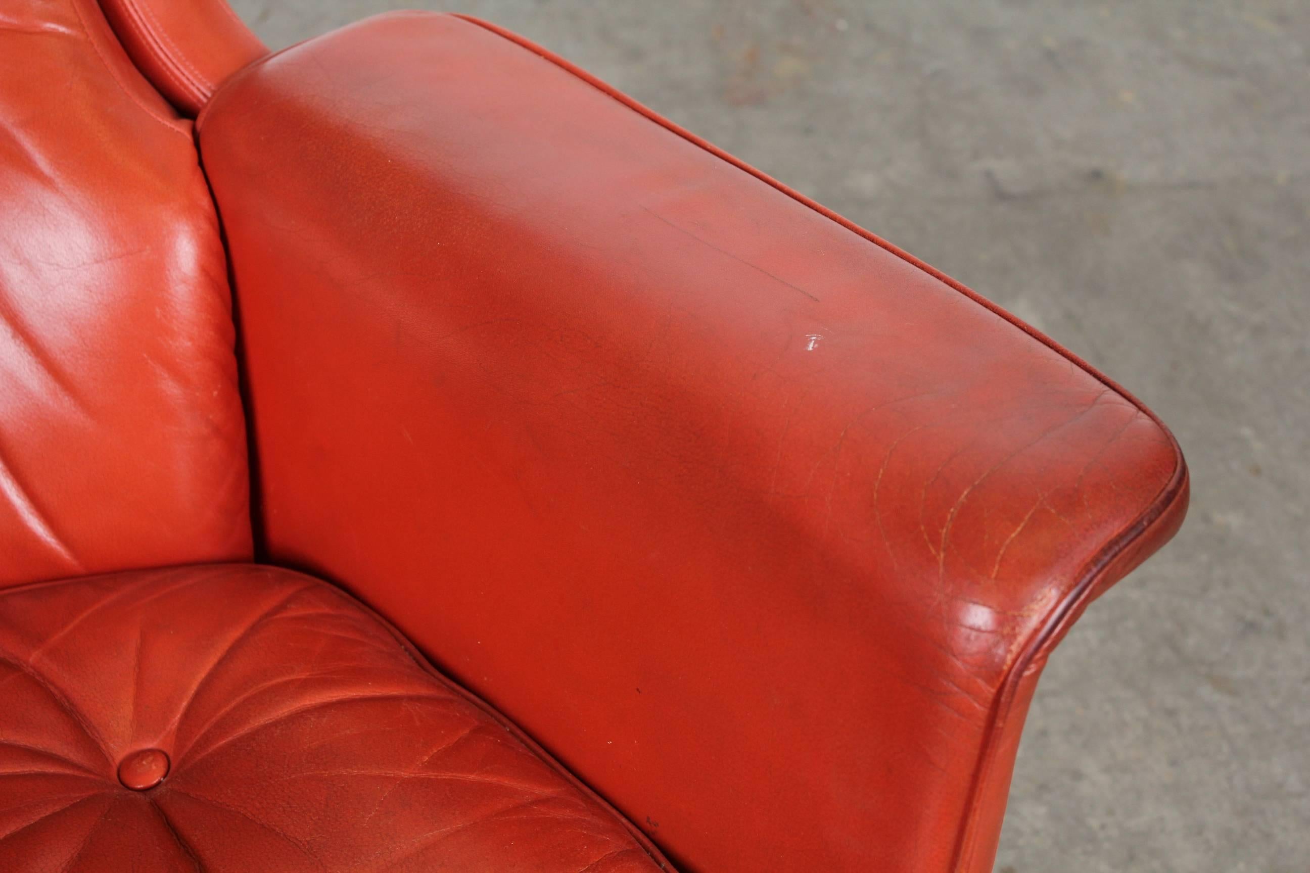 Mid-Century Modern Red Leather Swivel Chair 2