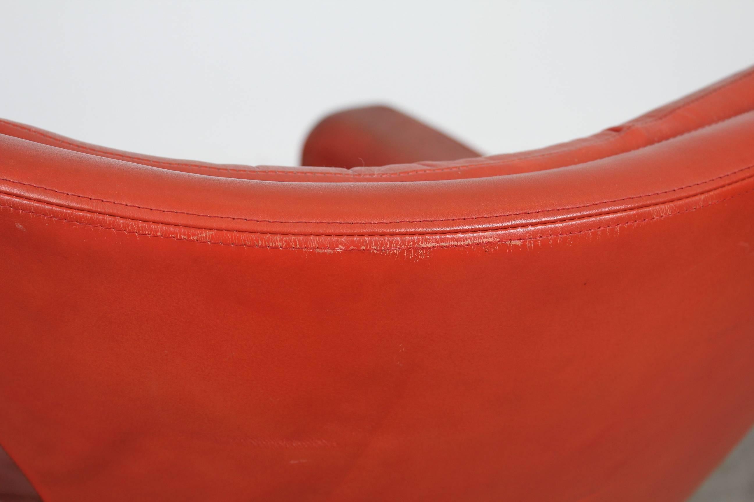Mid-Century Modern Red Leather Swivel Chair 1