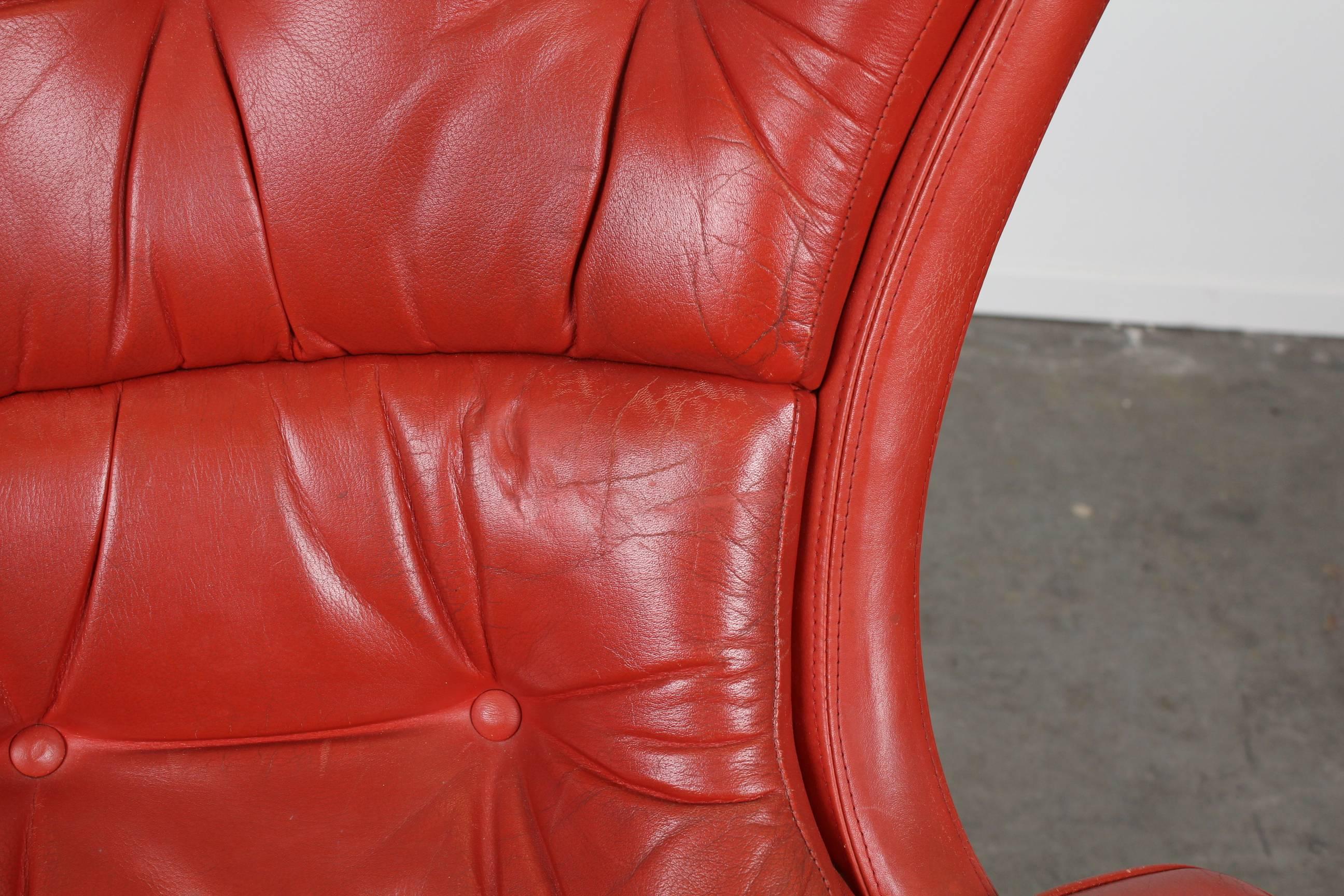 Mid-Century Modern Red Leather Swivel Chair 2