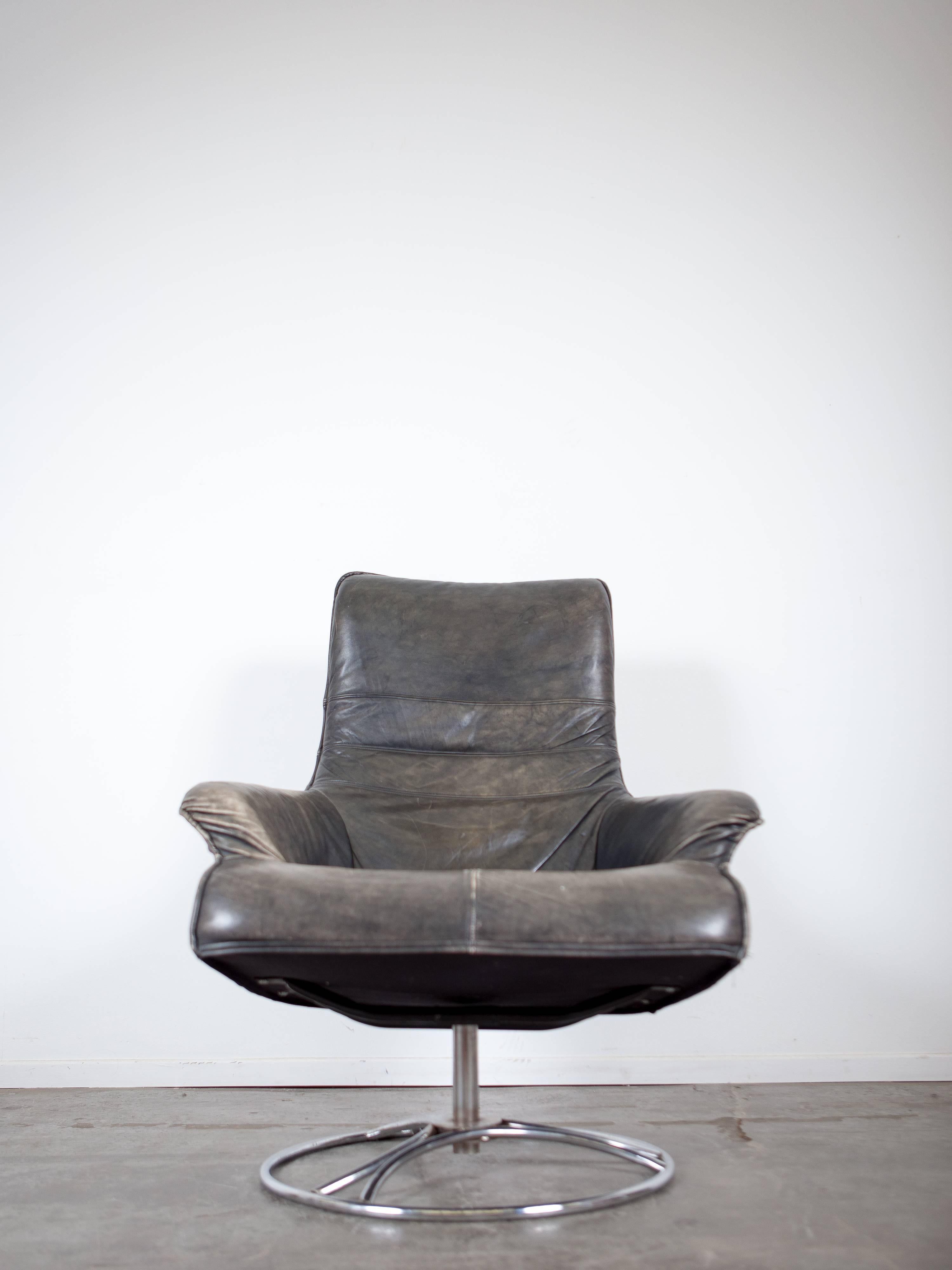 Swedish Mid-Century Lounge Chair with Chrome Swivel Base 4