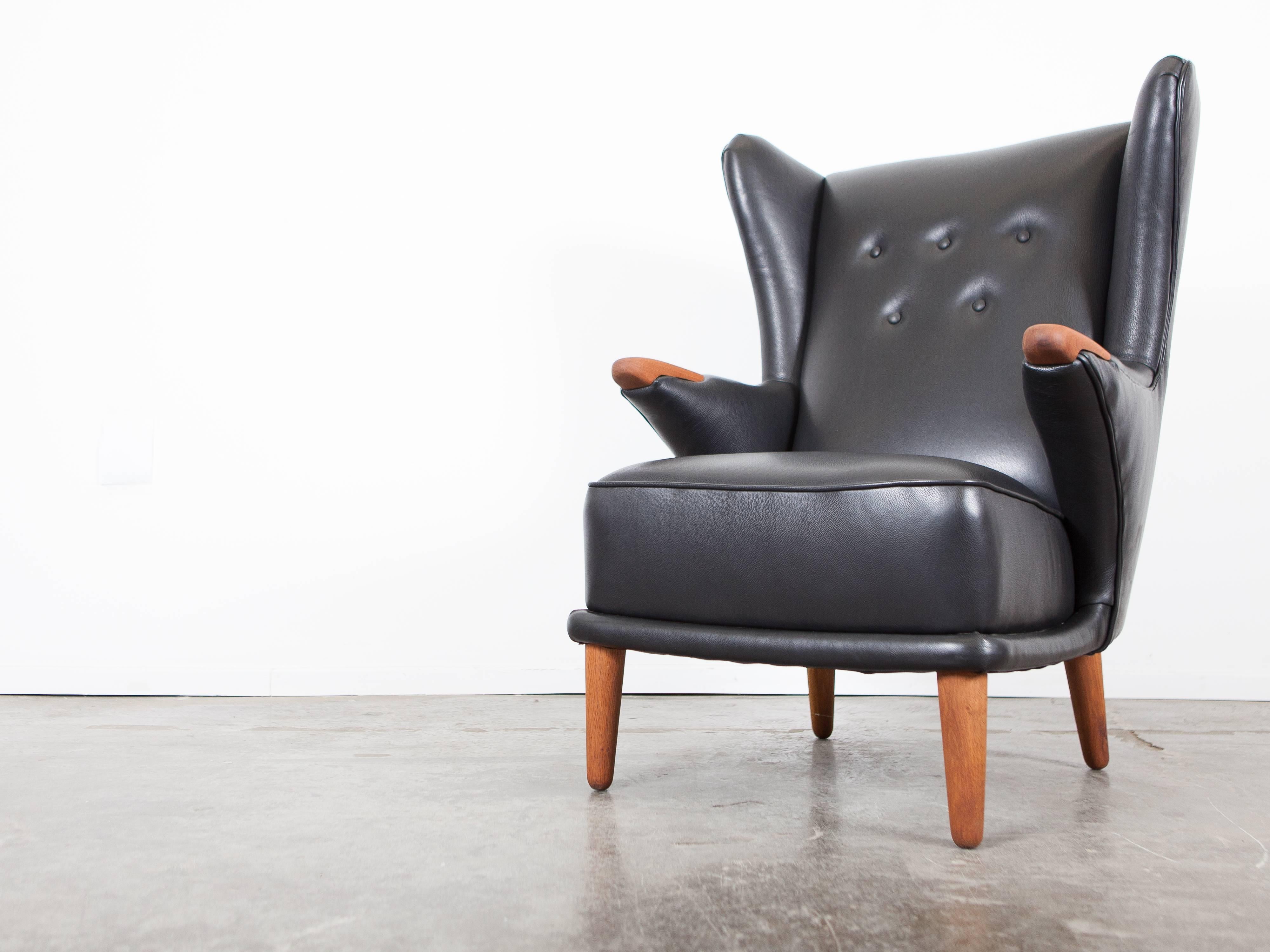 Svend Skipper Black Leather Lounge Chair 1