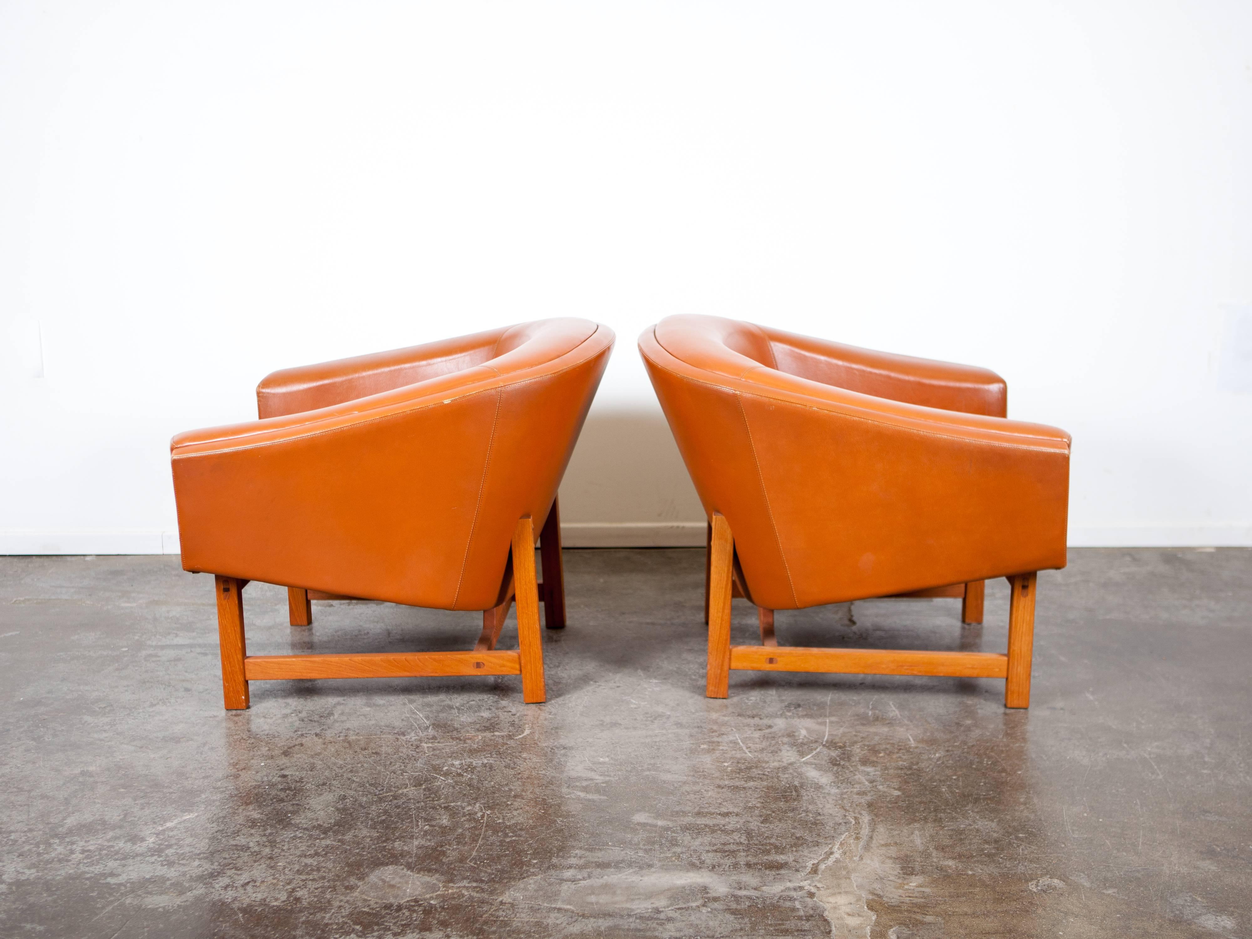 Swedish Pair of Lennart Bender Tub Style Lounge Chairs
