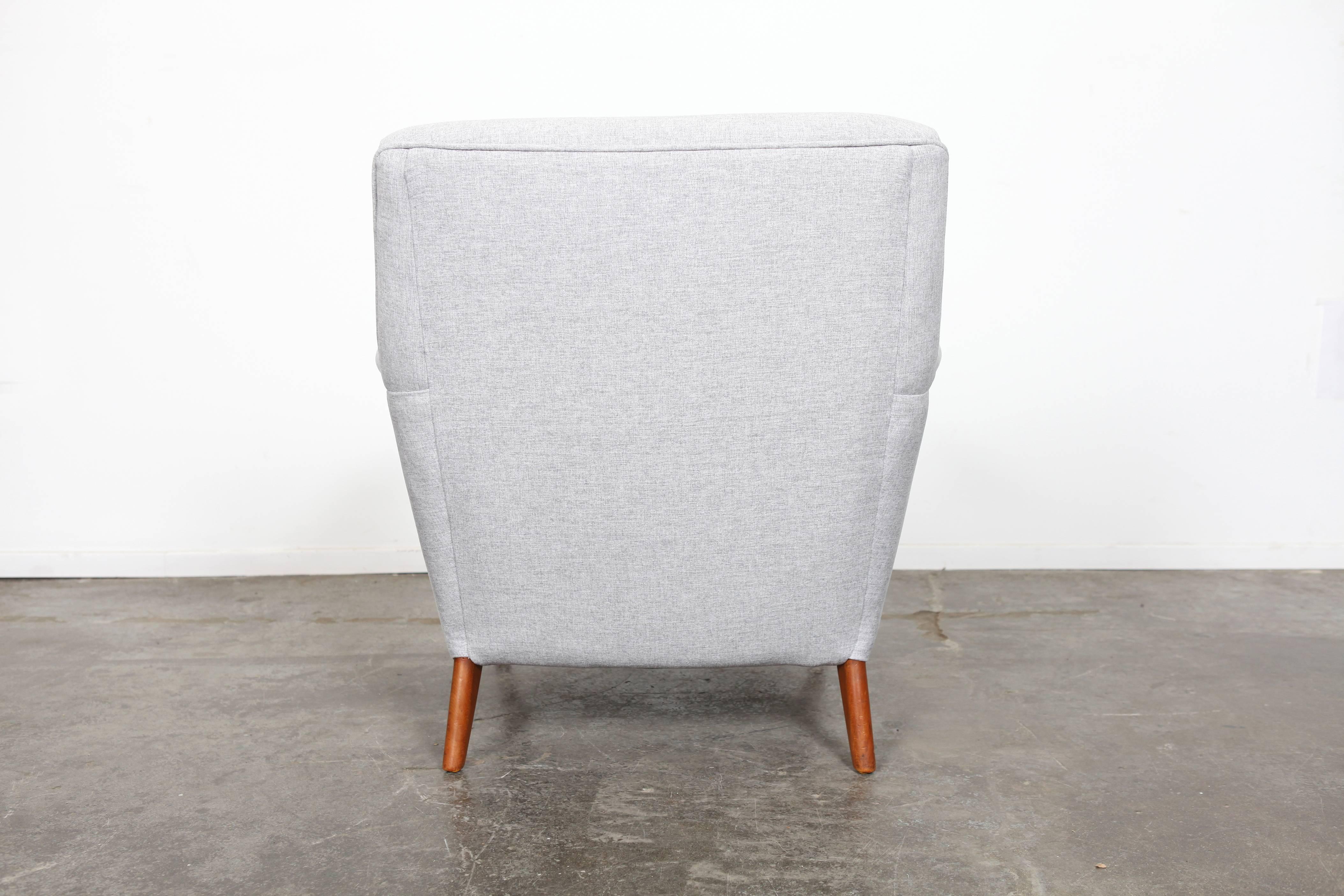 Fabric Danish Mid-Century Modern Lounge Chair