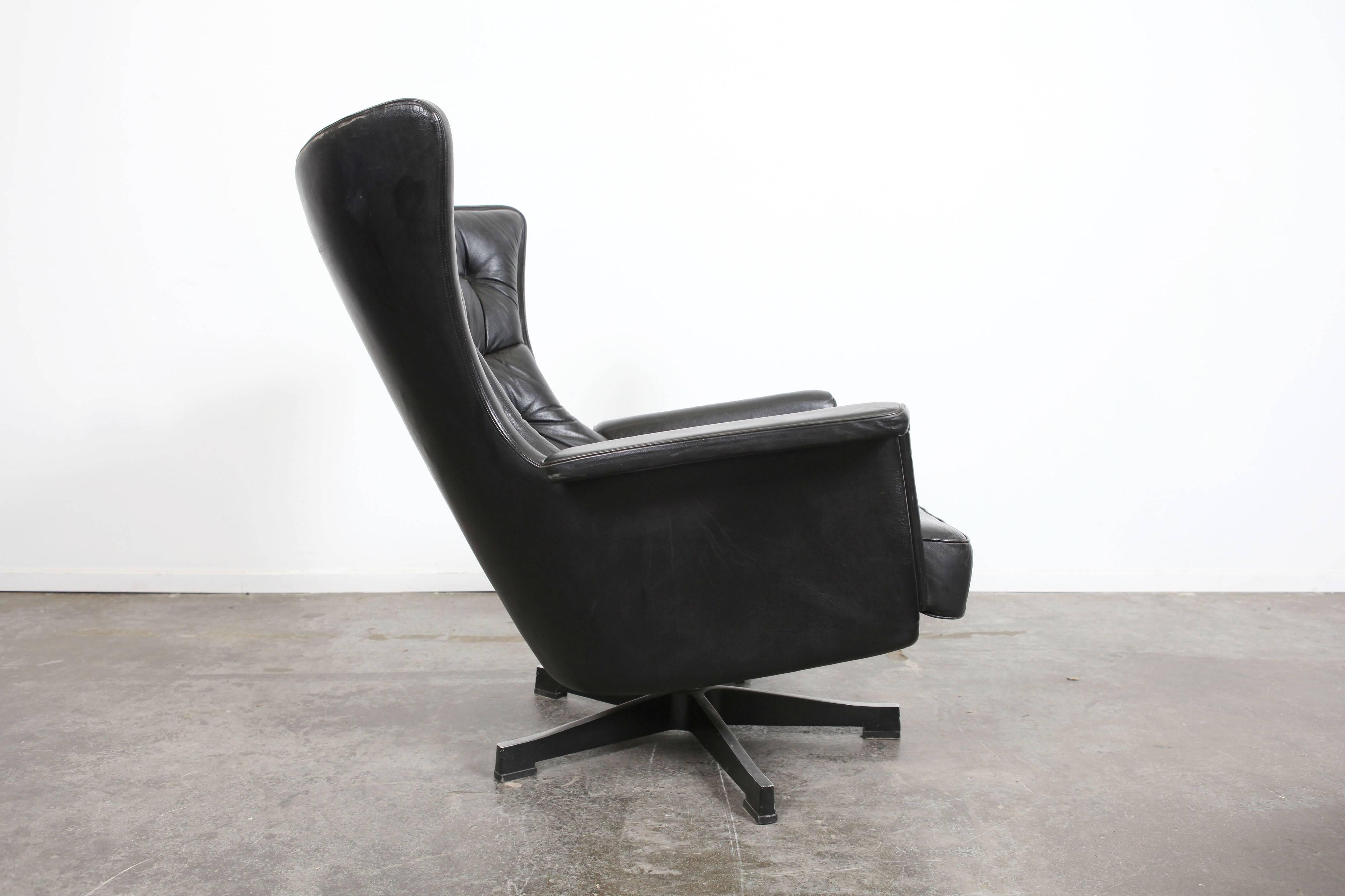 leather mid century lounge chair