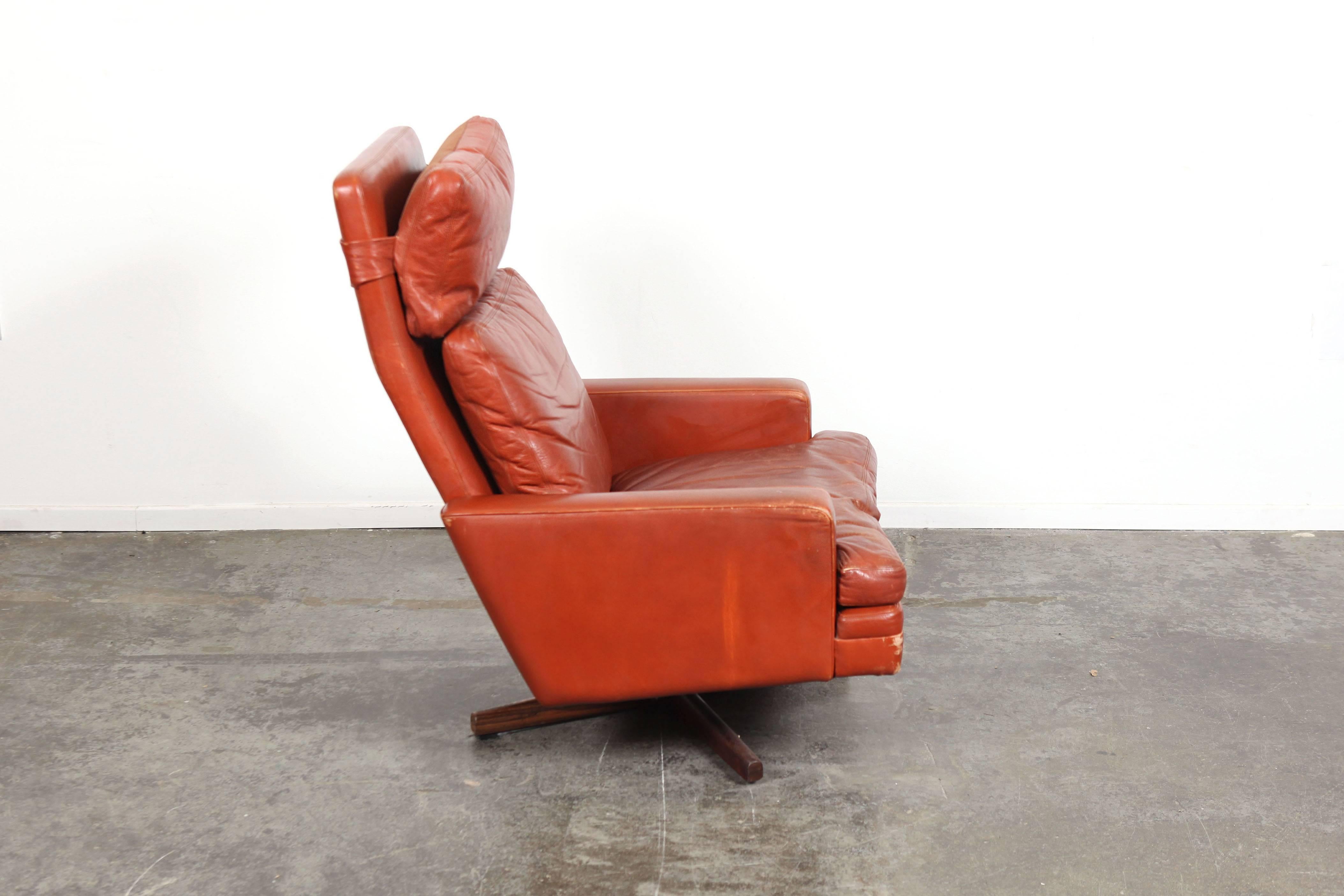 Mid-Century Modern Mid-Century Fredrik Kayser Swivel Lounge Chair For Sale