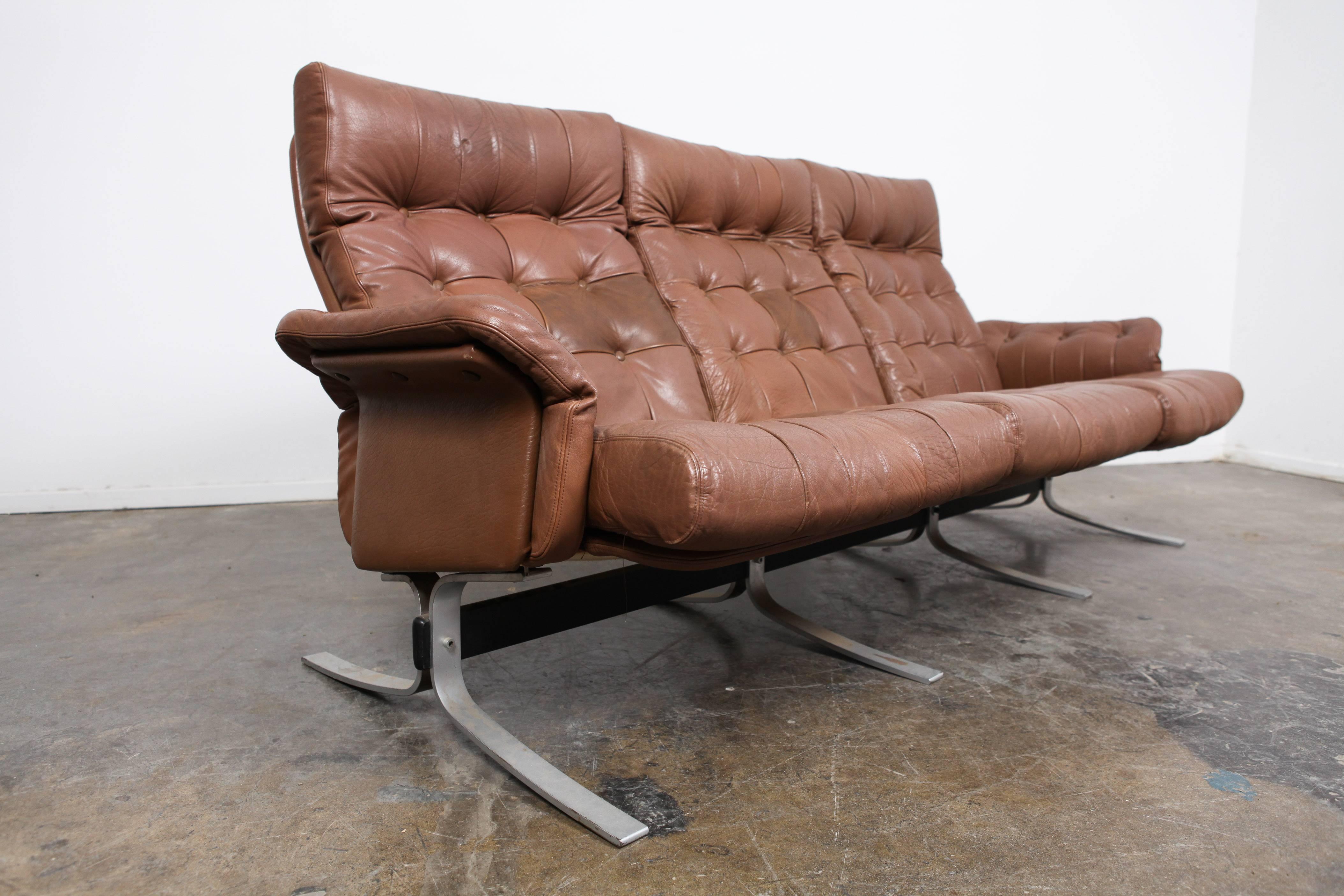 soren leather sofa