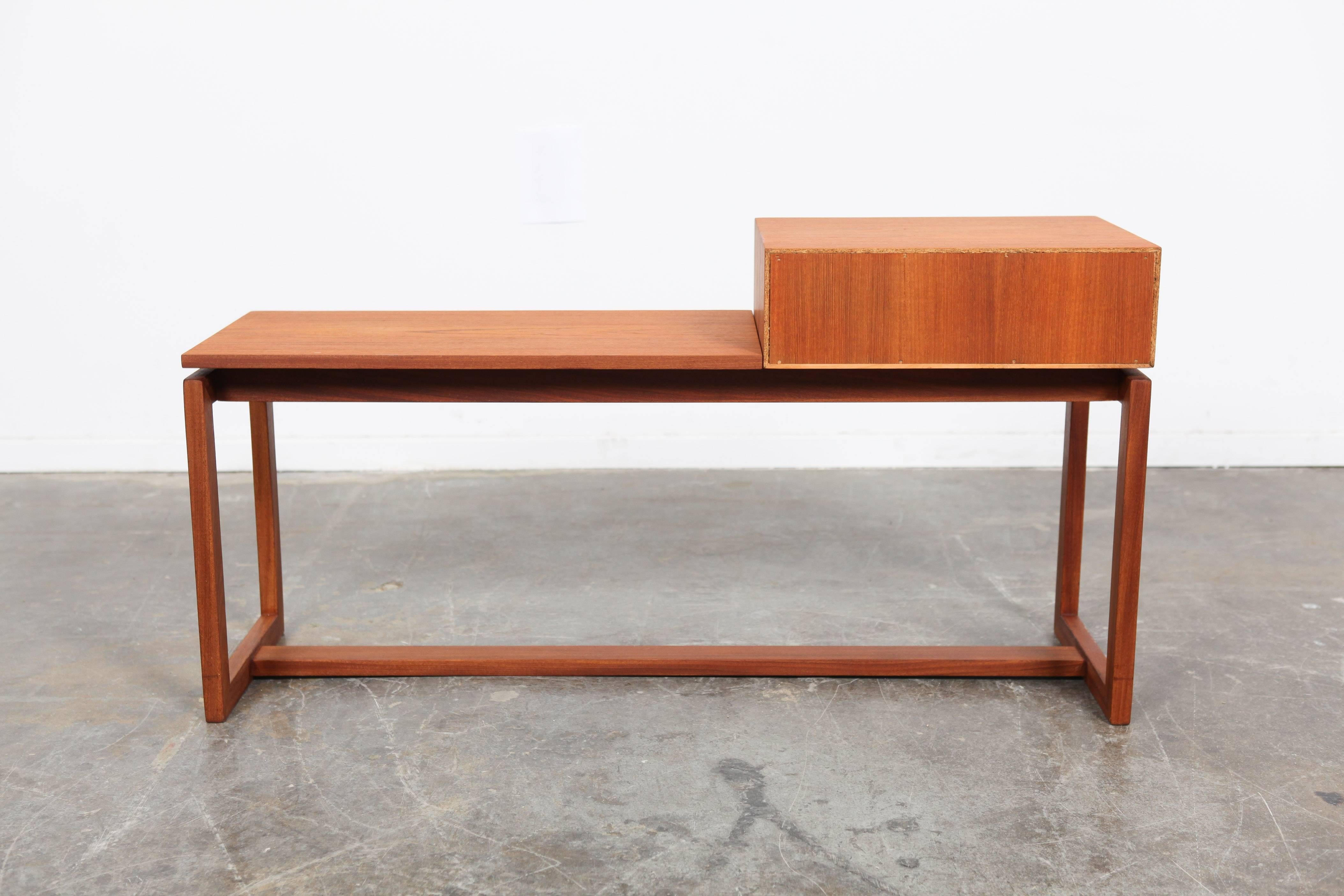 Danish Teak Mid-Century Modern End Table In Excellent Condition In North Hollywood, CA