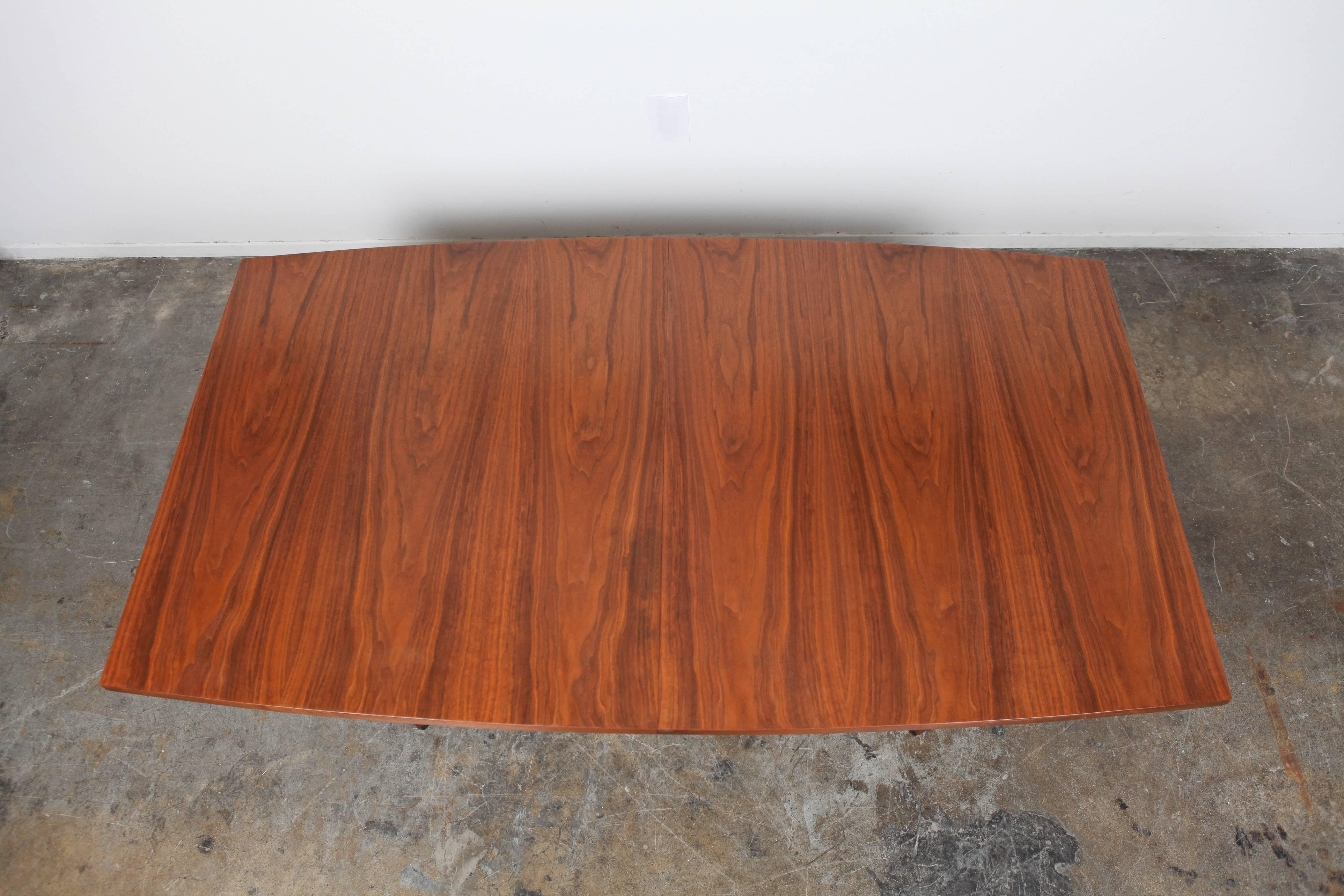 Large Mid-Century Modern Walnut Dining Table In Excellent Condition In North Hollywood, CA