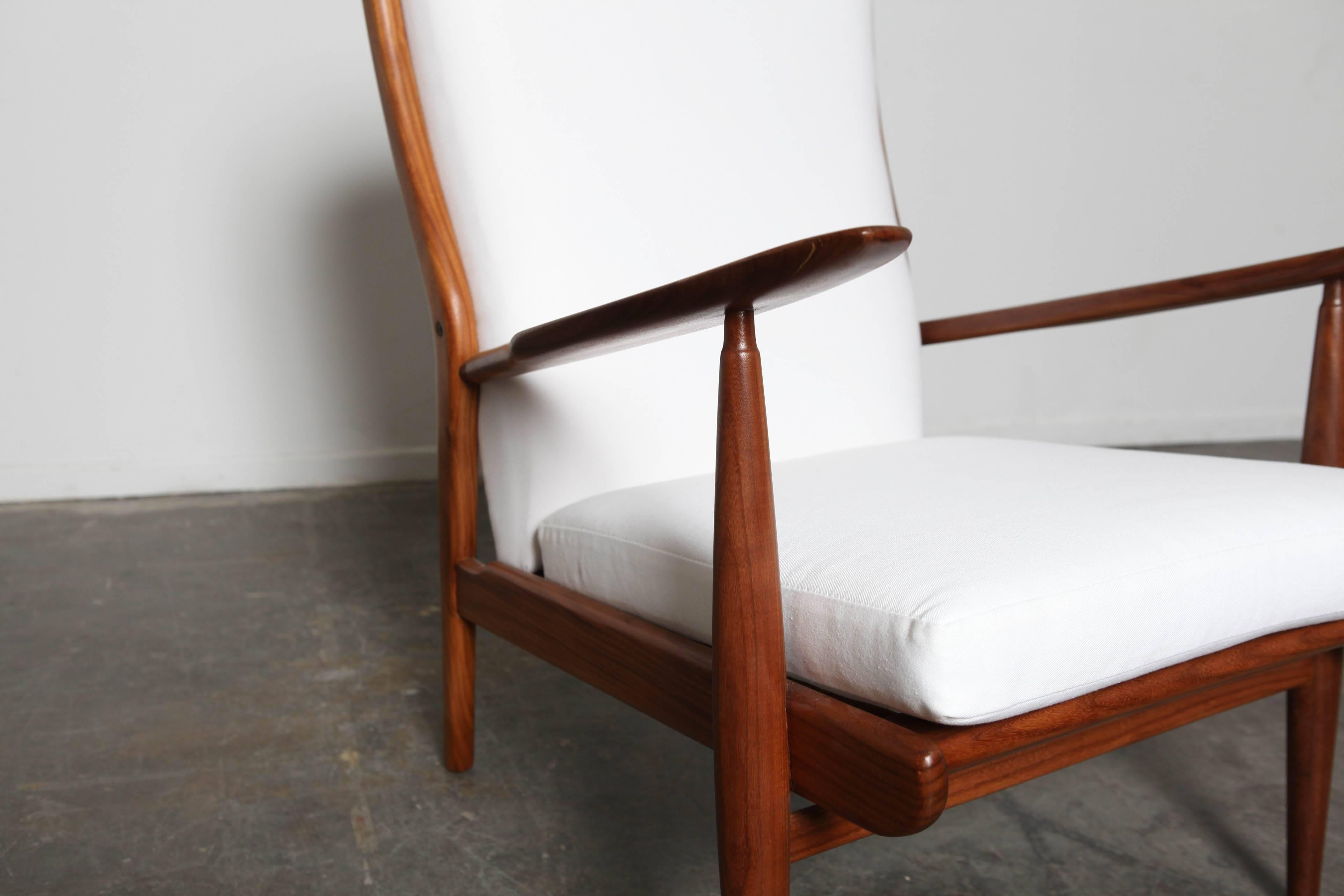 Pair of Parker Knoll Solid Wood Frame Lounge Chairs In Excellent Condition In North Hollywood, CA
