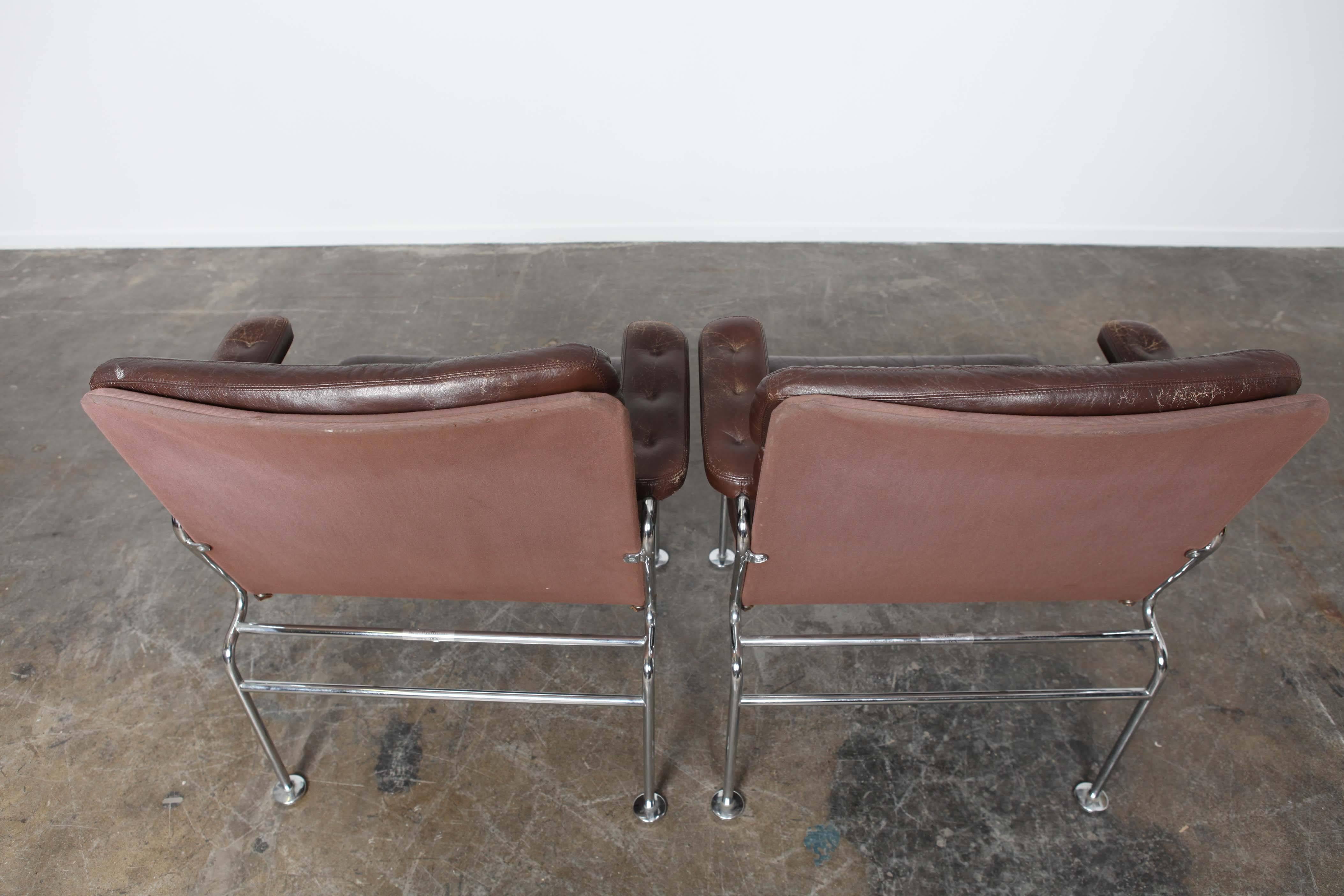 Mid-20th Century Pair of Brown Tufted Leather Arm 