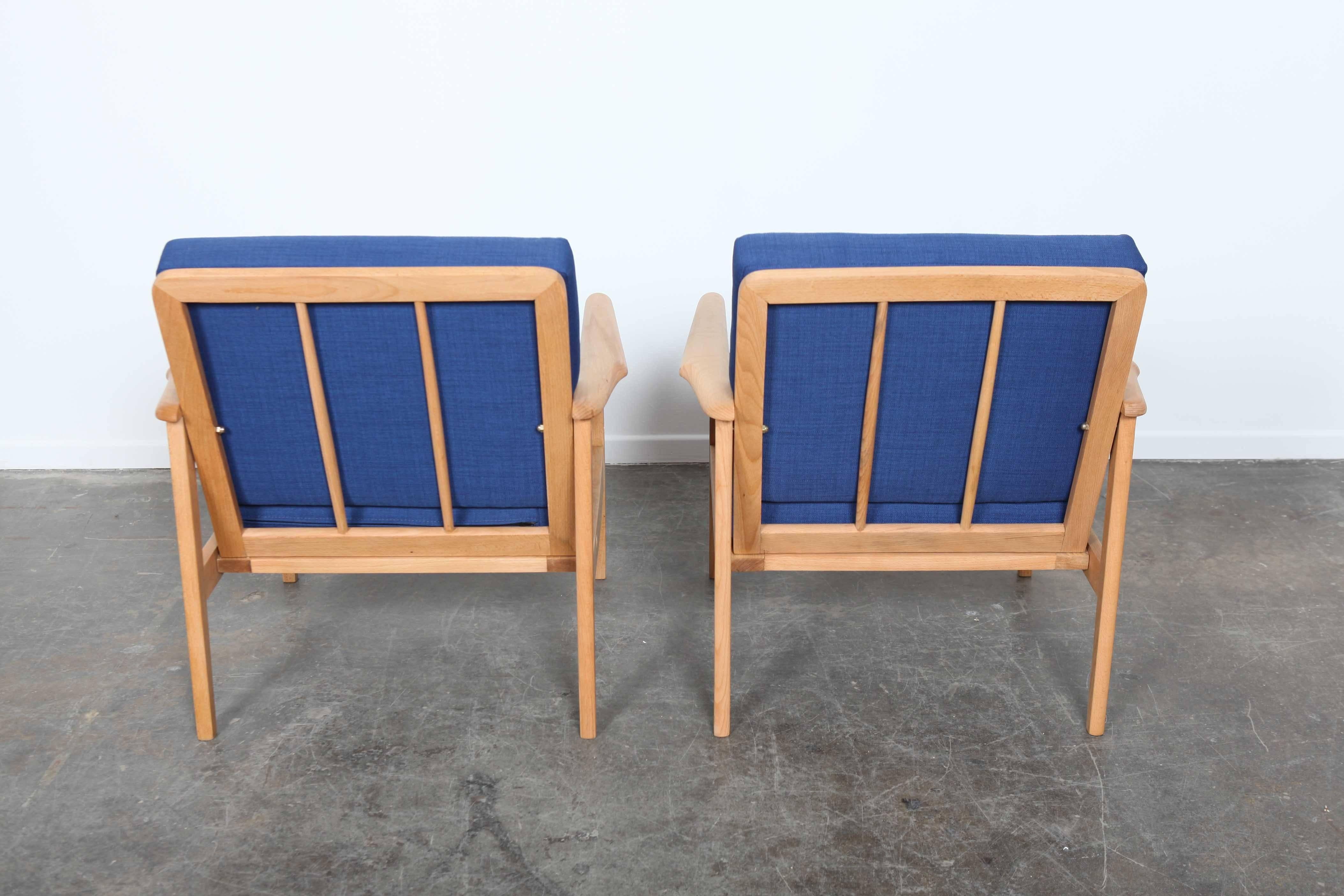 Pair of Mid-Century Modern Low Back Wood Framed Lounge Chairs 1