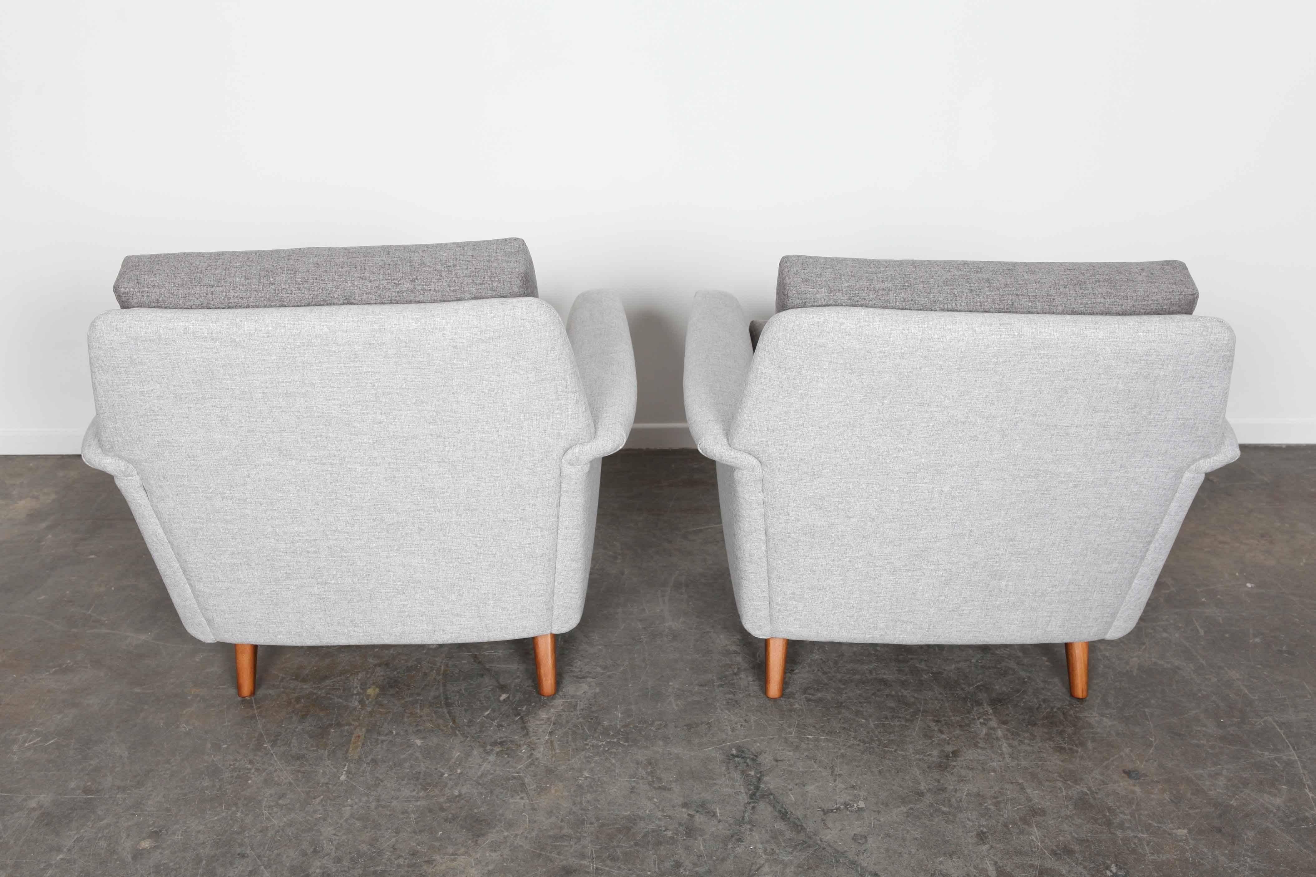Pair of Swedish Mid-Century Modern Lounge Chairs by Folke Ohlsson for DUX 3