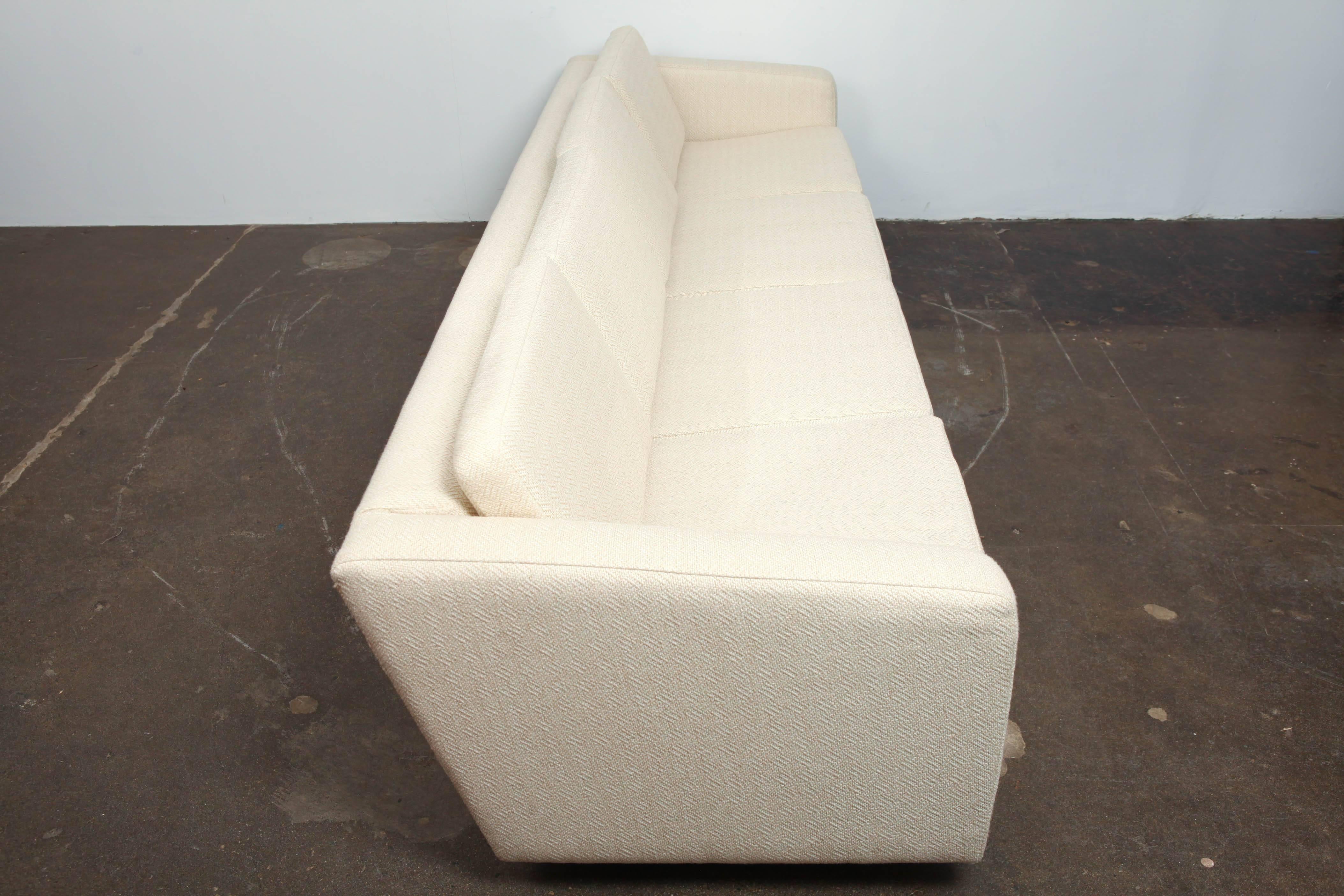 Børge Mogensen Model 205 Four-Seat Sofa in Belgian Boucle In Excellent Condition In North Hollywood, CA