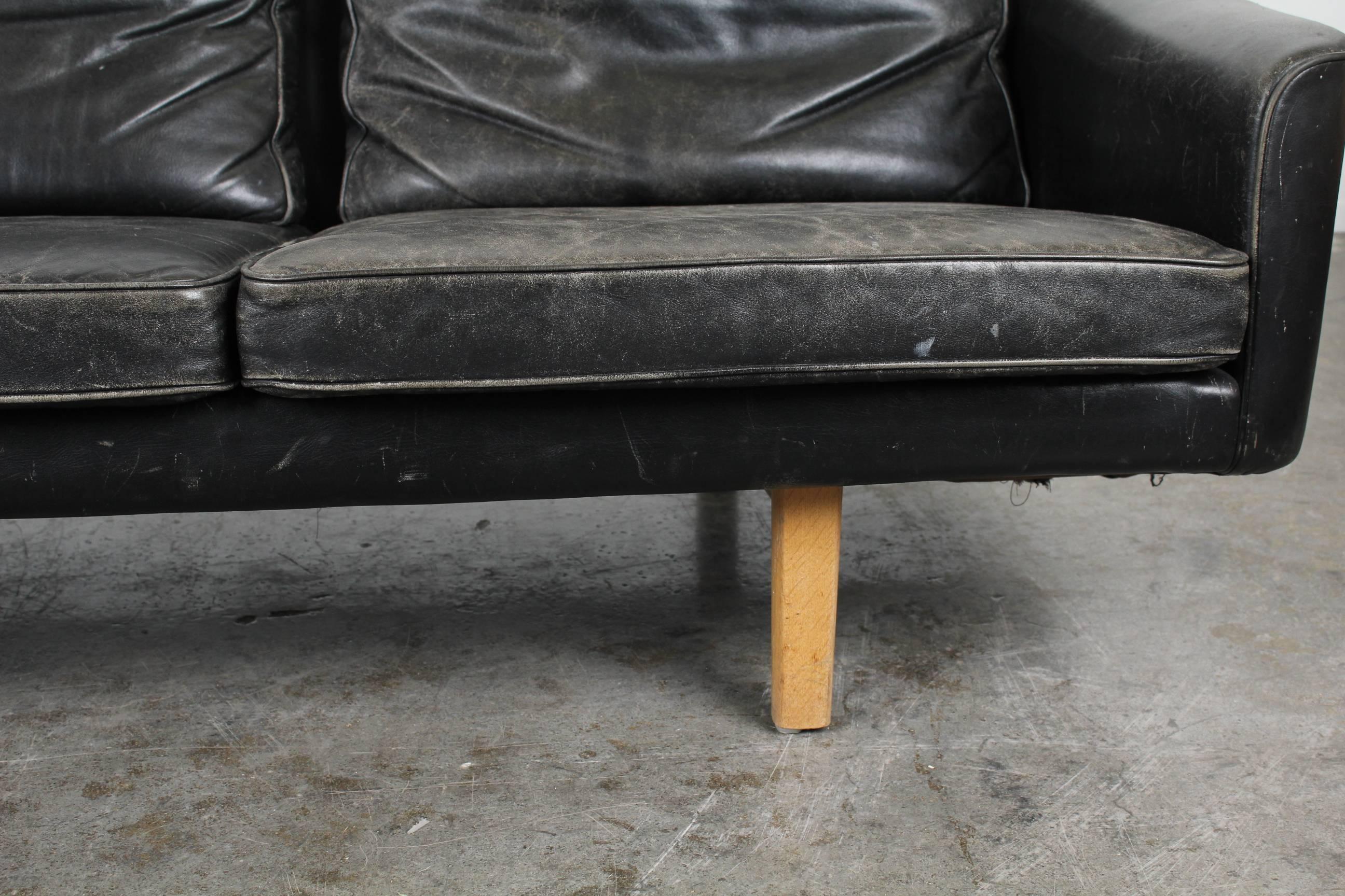 Mid-Century Modern Black Leather Sofa 2