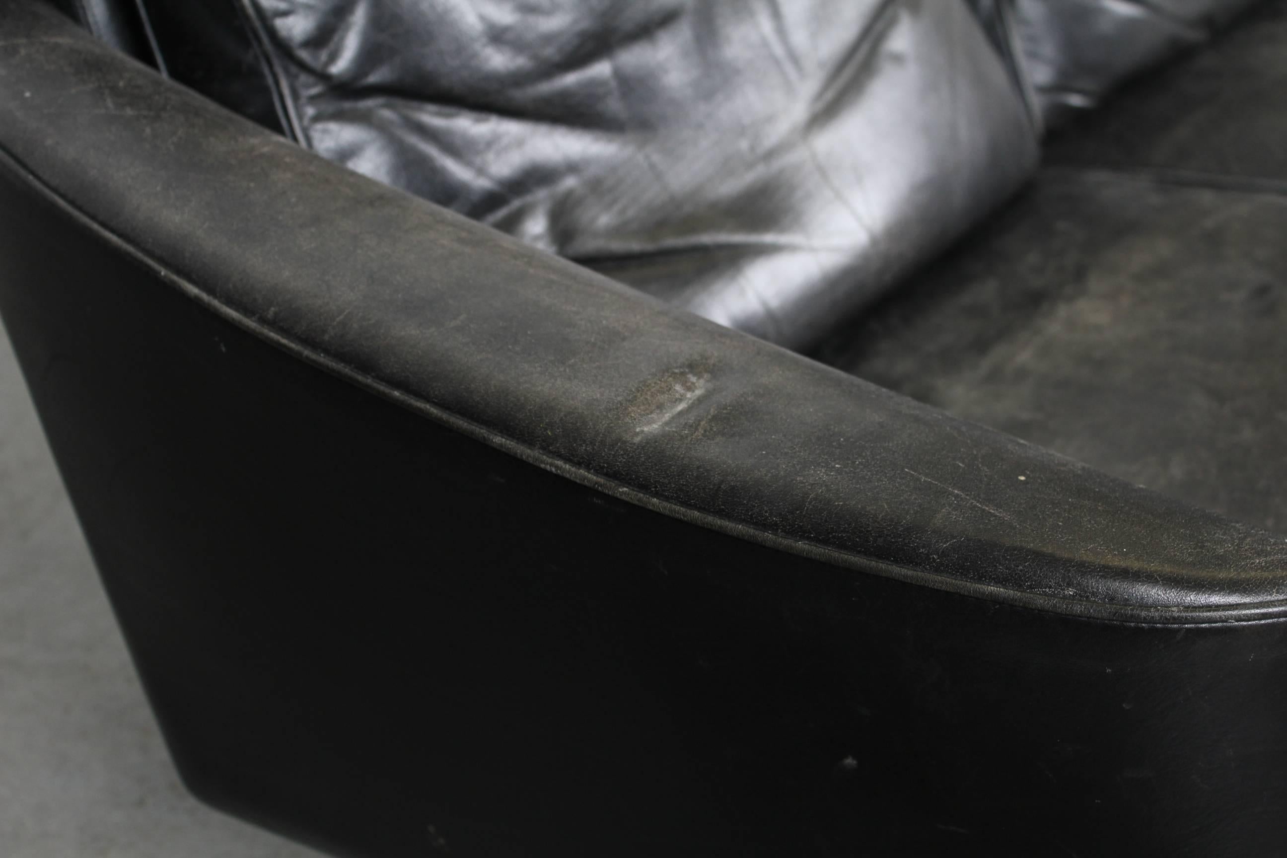 Mid-Century Modern Black Leather Sofa 1