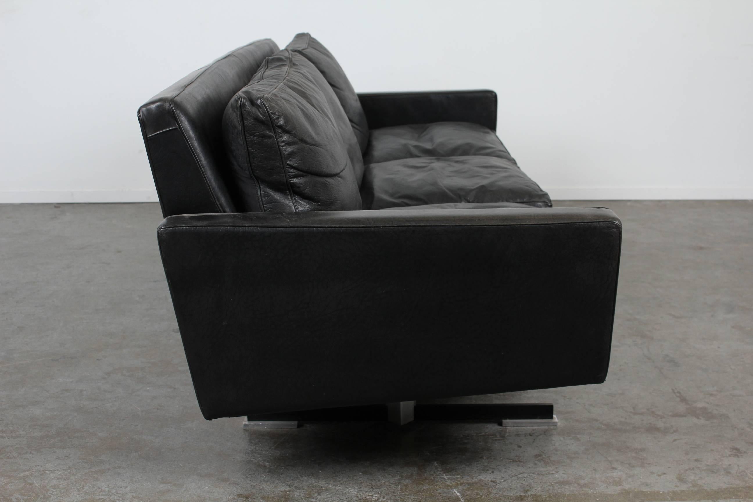 leather and chrome sofa