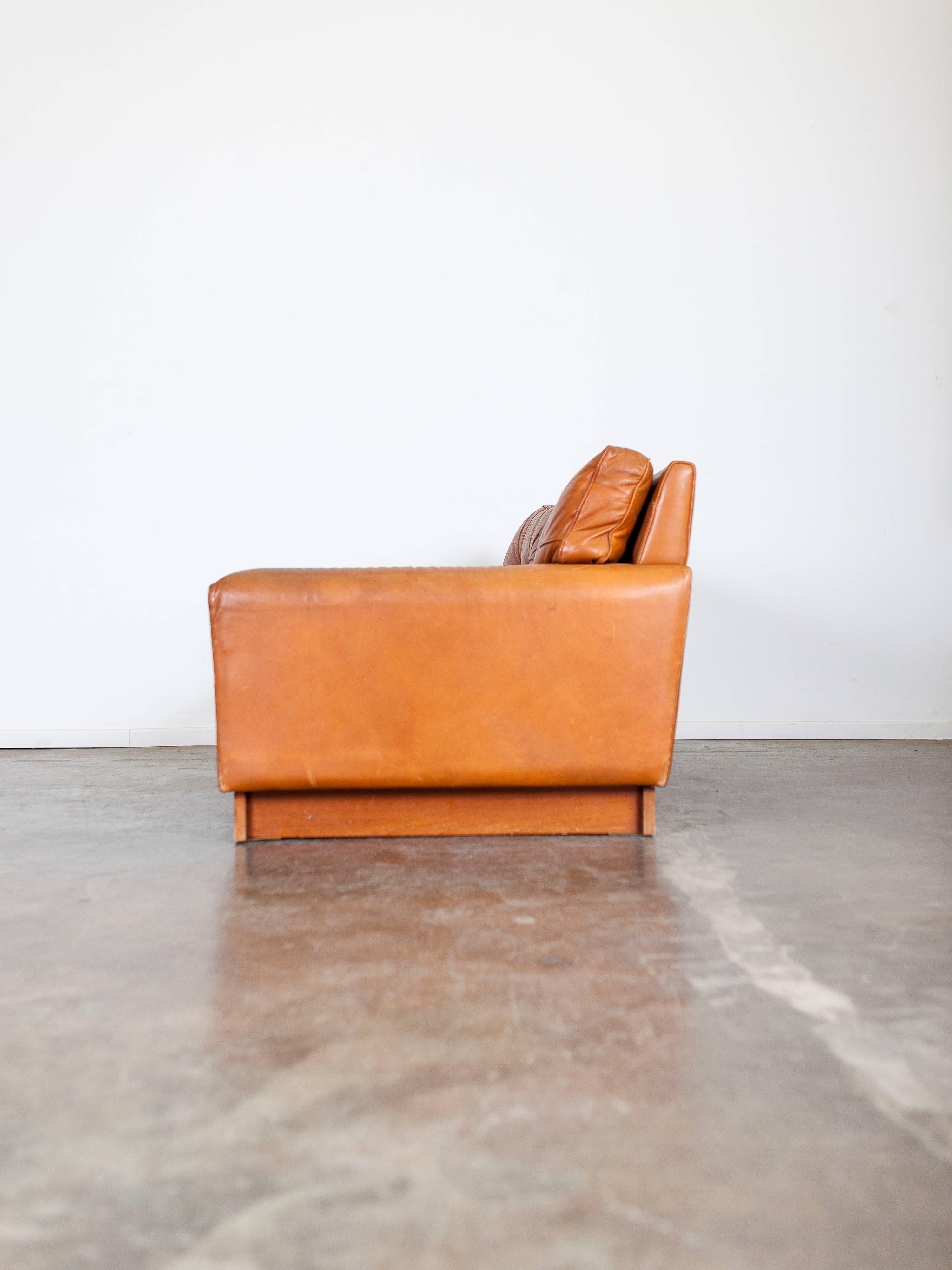 Mid-Century Brown Leather Sofa by Arne Norell 3