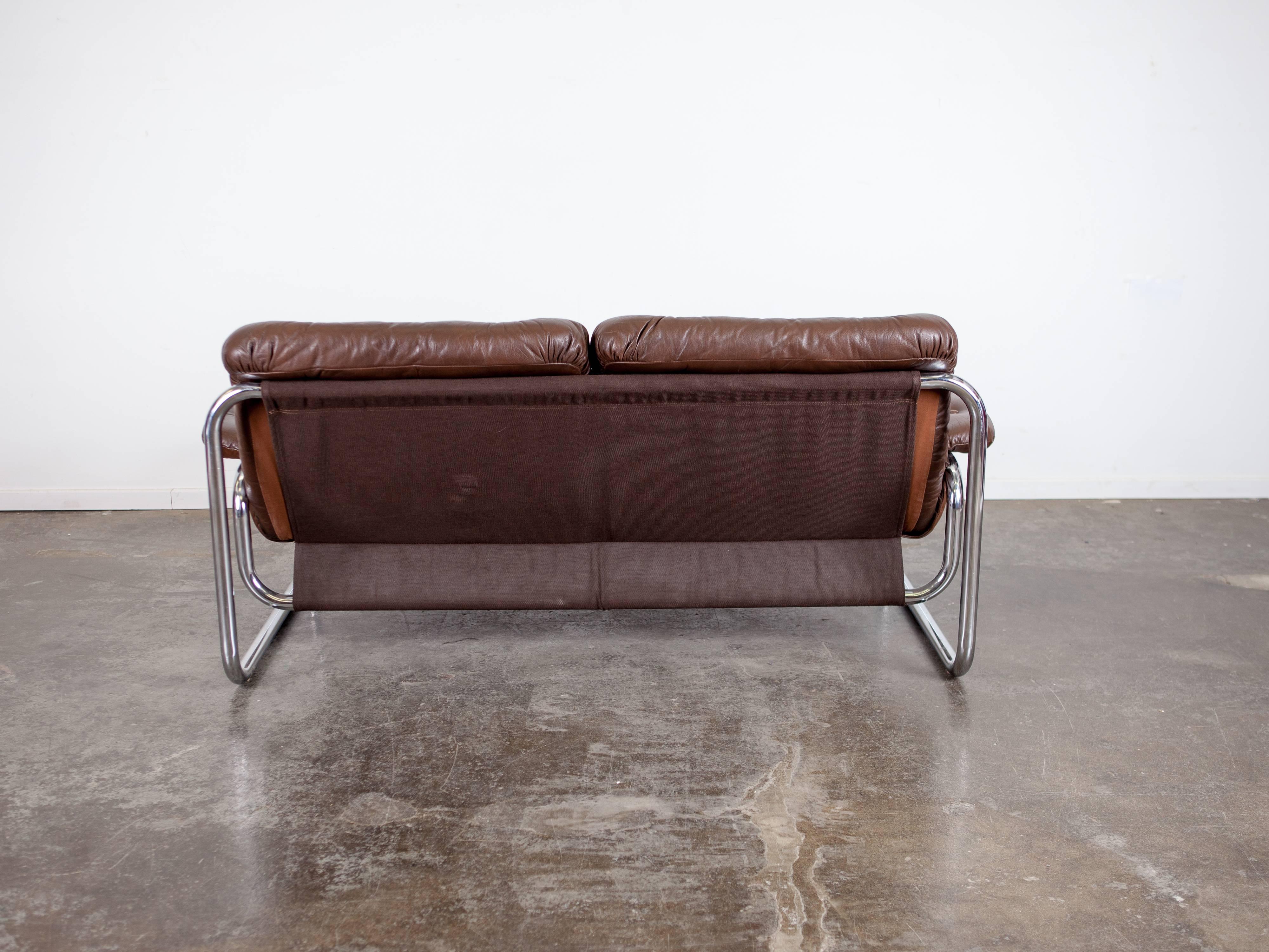 Fin du 20e siècle Sofa en cuir chromé Johan Bertil Häggström des années 1970