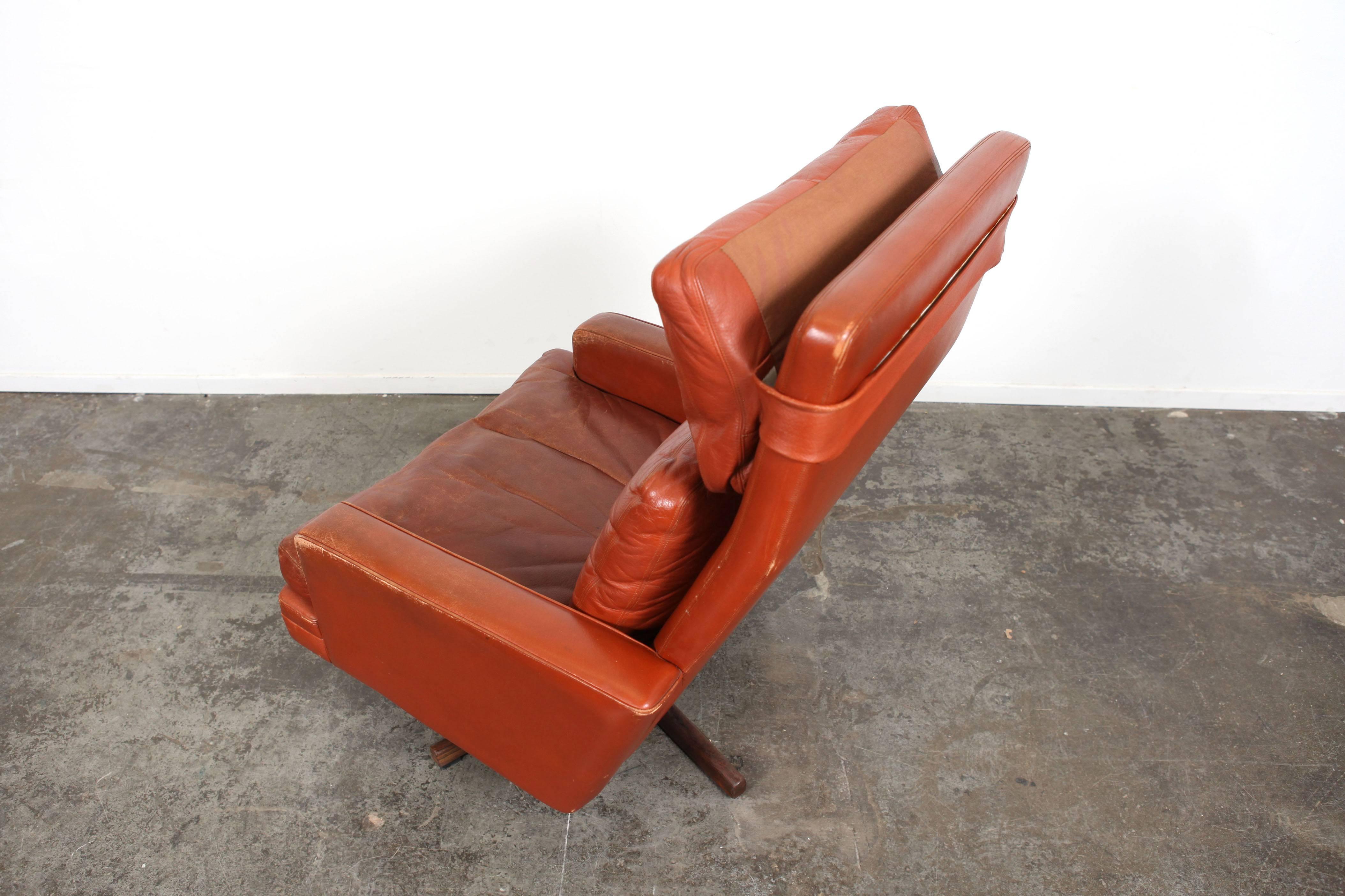 Mid-Century Fredrik Kayser Swivel Lounge Chair For Sale 2
