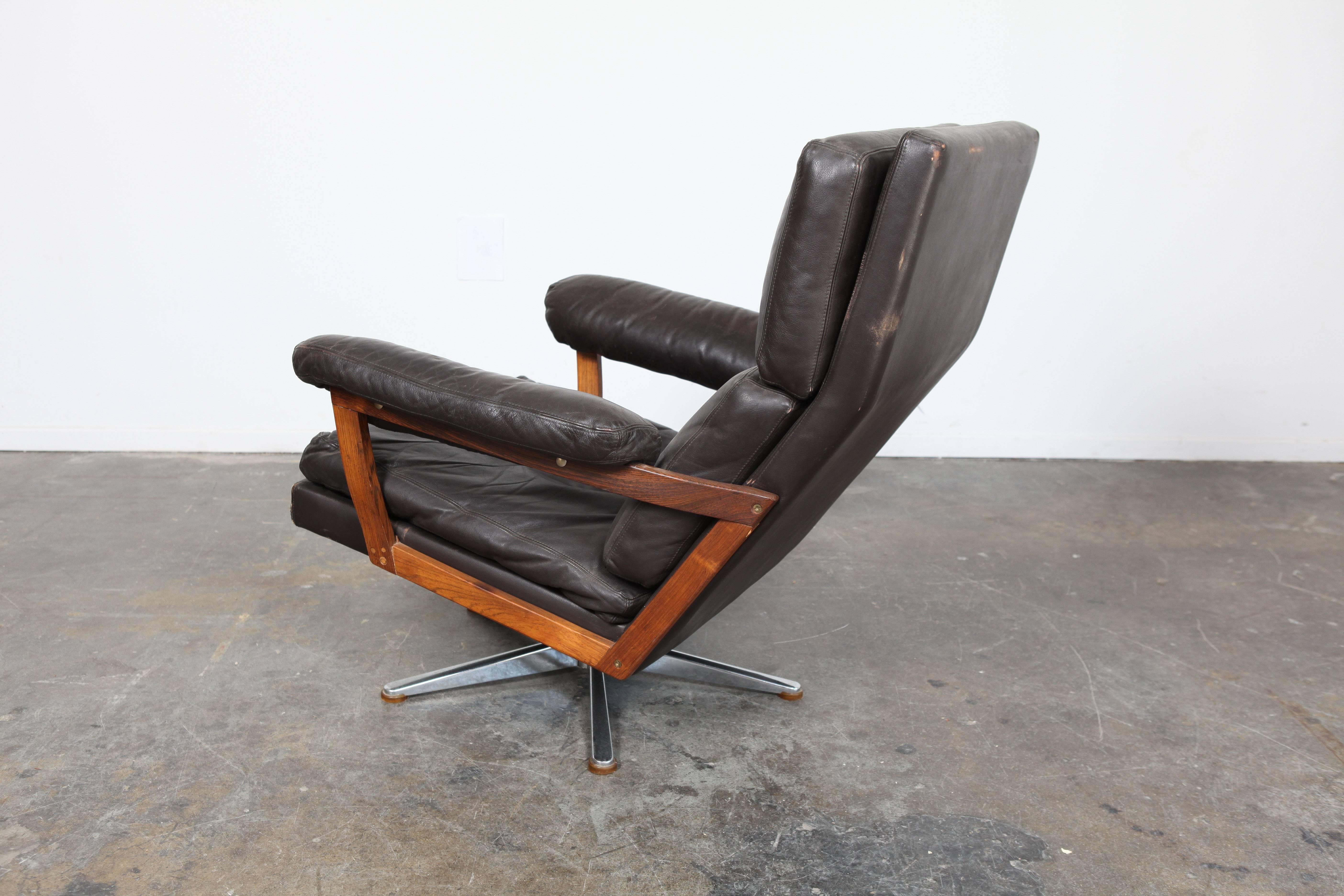 Danish Mid-Century Brown Leather Swivel Lounge Chair 2