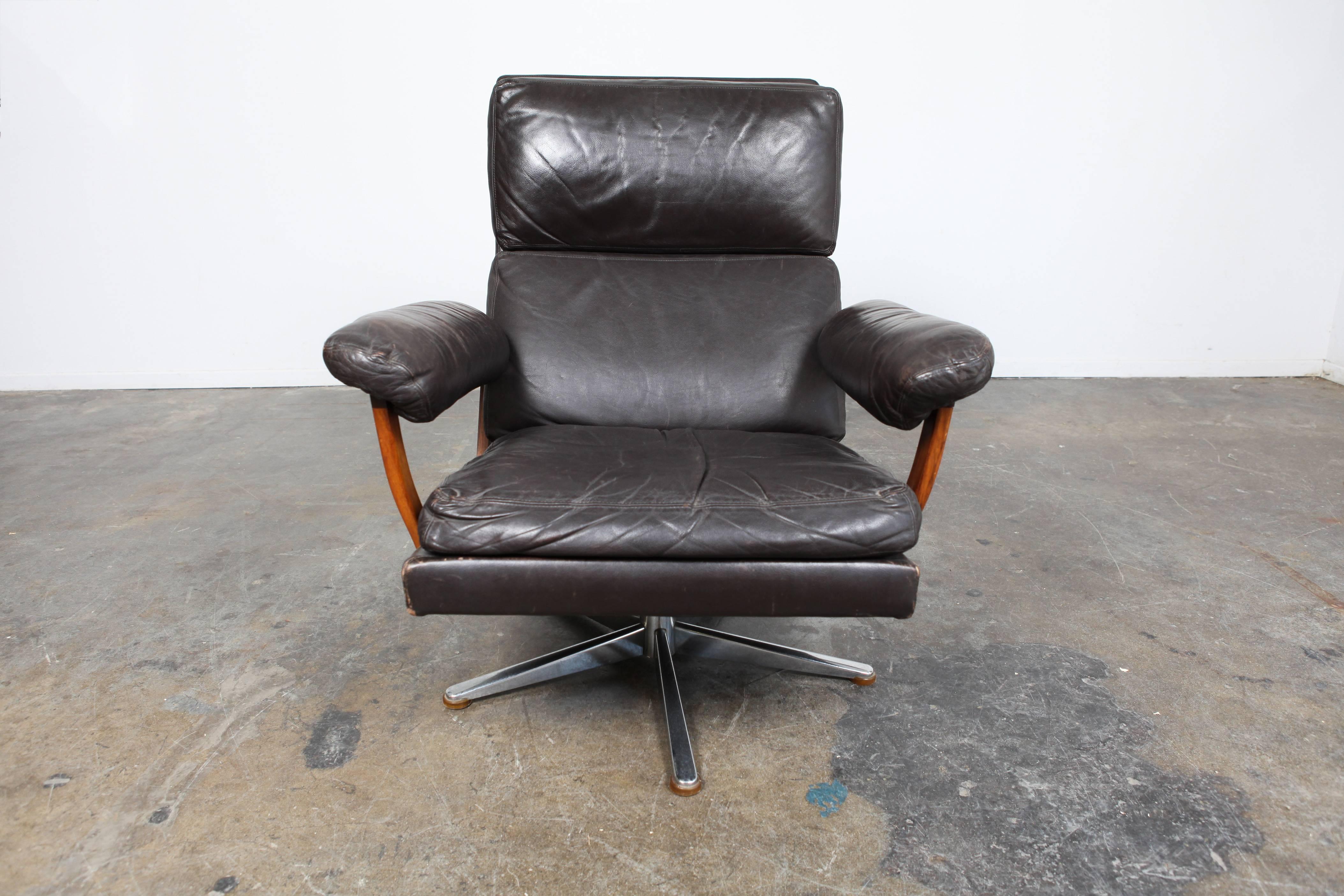 Danish Mid-Century Brown Leather Swivel Lounge Chair 3