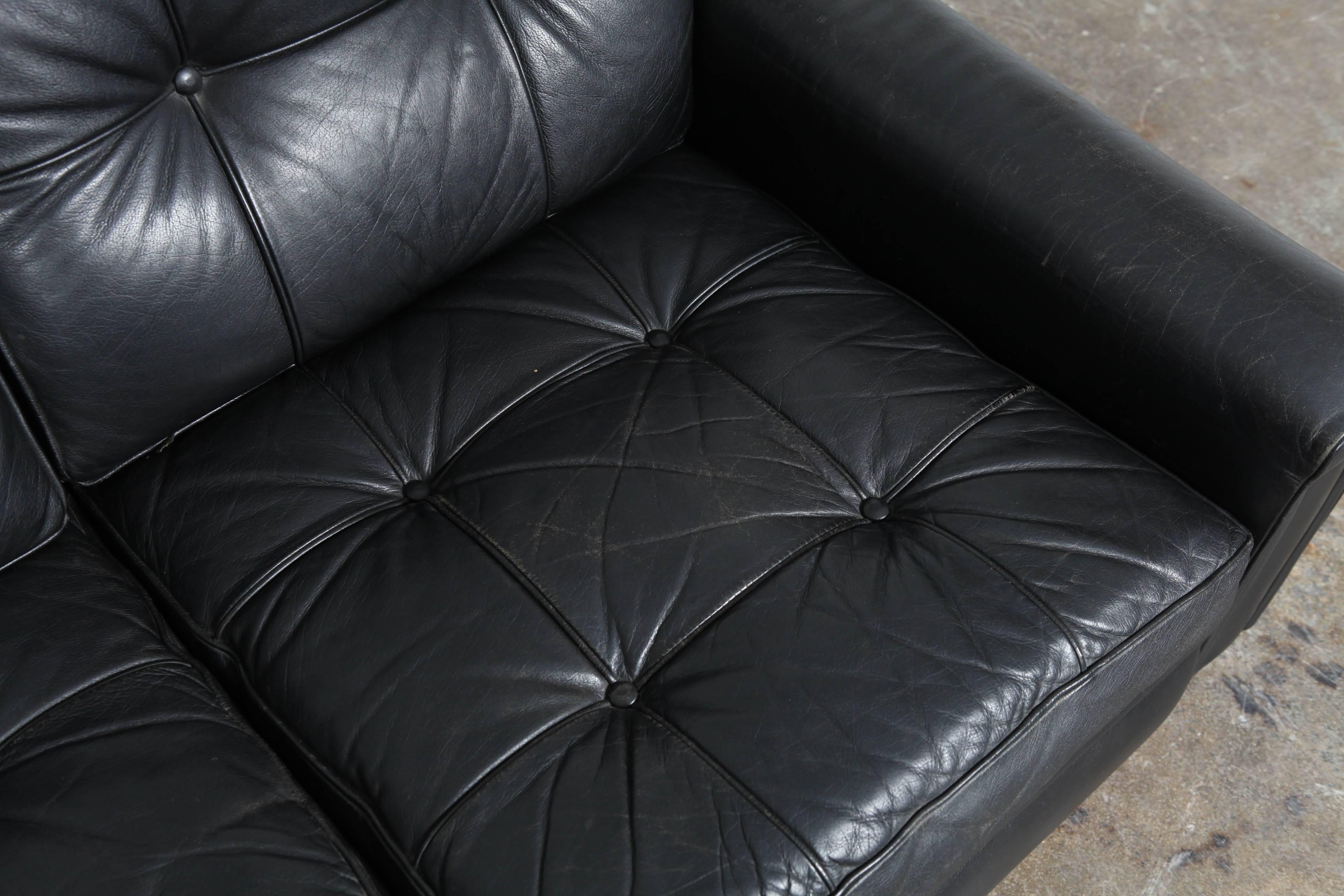 Swedish Mid-Century Modern Black Leather Sofa by Arne Norell 2