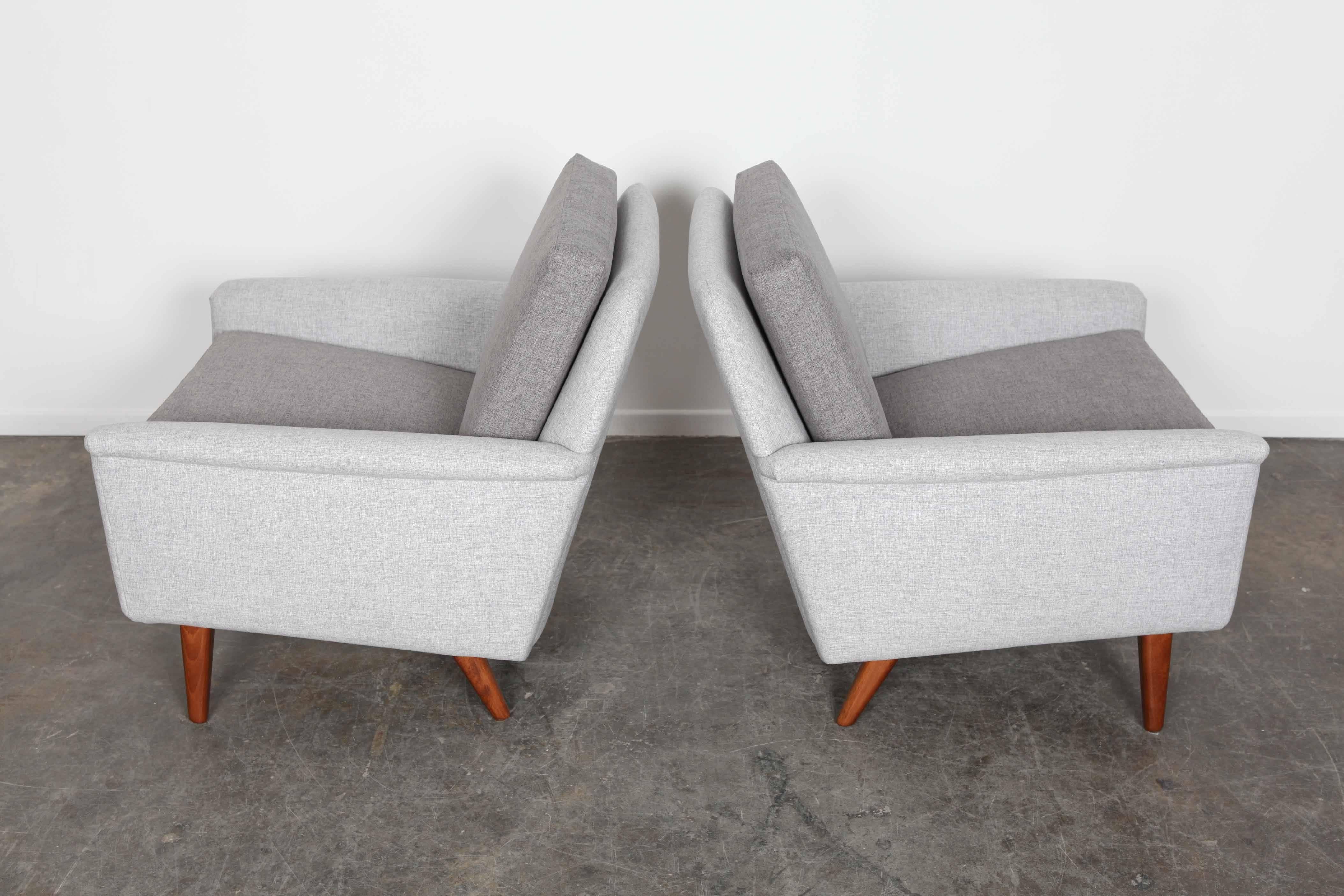 Pair of Swedish Mid-Century Modern Lounge Chairs by Folke Ohlsson for DUX 4