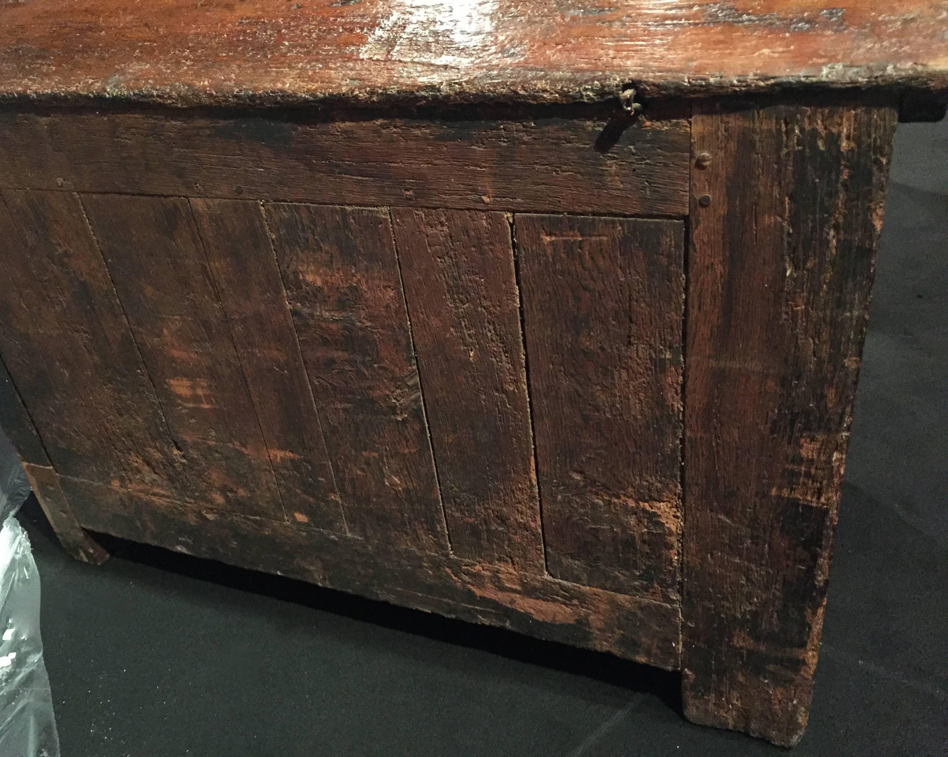 French Renaissance Oak Coffer, irca 1580 For Sale 3