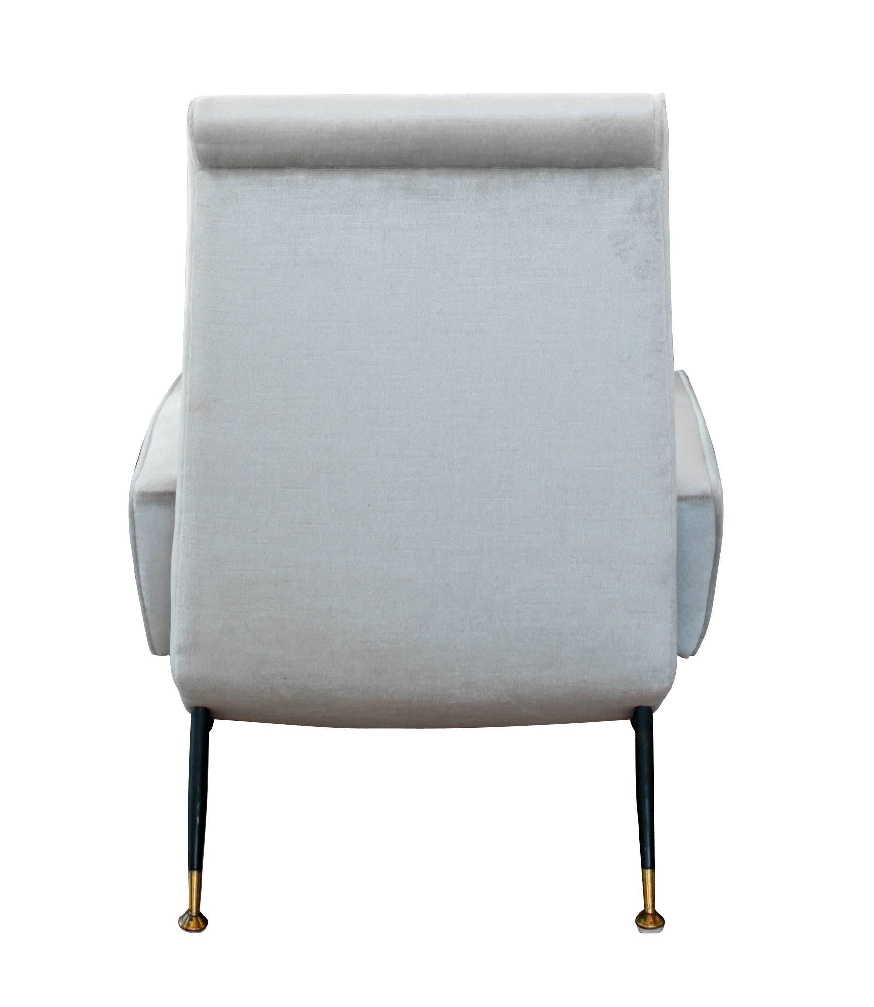 Mid-Century Modern Pair of 1950s Italian Velvet Armchairs in the Style of Gio Ponti