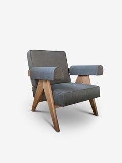 Paire de chaises « Capitol Complex » de Pierre Jeanneret (1960), en lin gris et teck