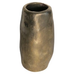 Vase Ducy S en laiton coulé, par Michael Verheyden