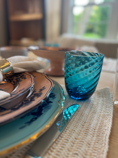 Wasserglas-Optik, gedrehter Aquamarin