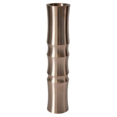 Vaso “Spina” in bronzo di Michael Verheyden
