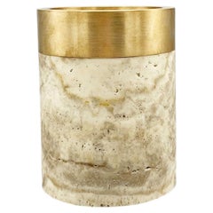 Pequeño recipiente «Coppa» en travertino, de Michael Verheyden