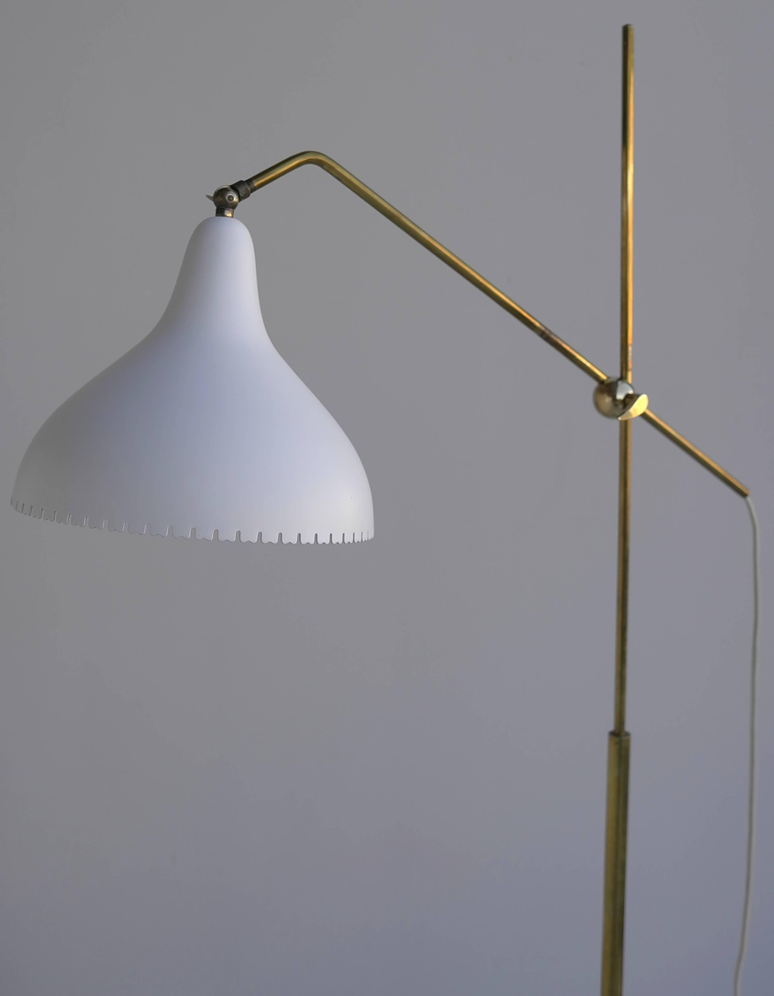 Stylish Adjustable Danish Floorlamp in brass with white shade 1