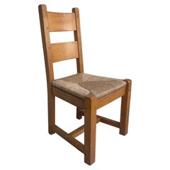 Sechser-Set rustikaler Esszimmerstühle im französischen Landhausstil aus massiver Eiche und Binsengeflecht, 1950er Jahre